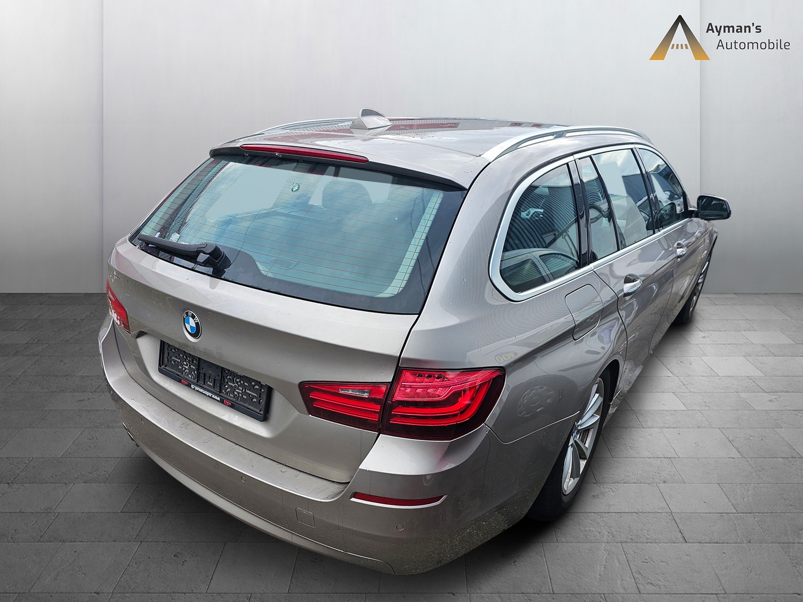 BMW 525d Touring xDrive Luxury Line Steptronic-image-3
