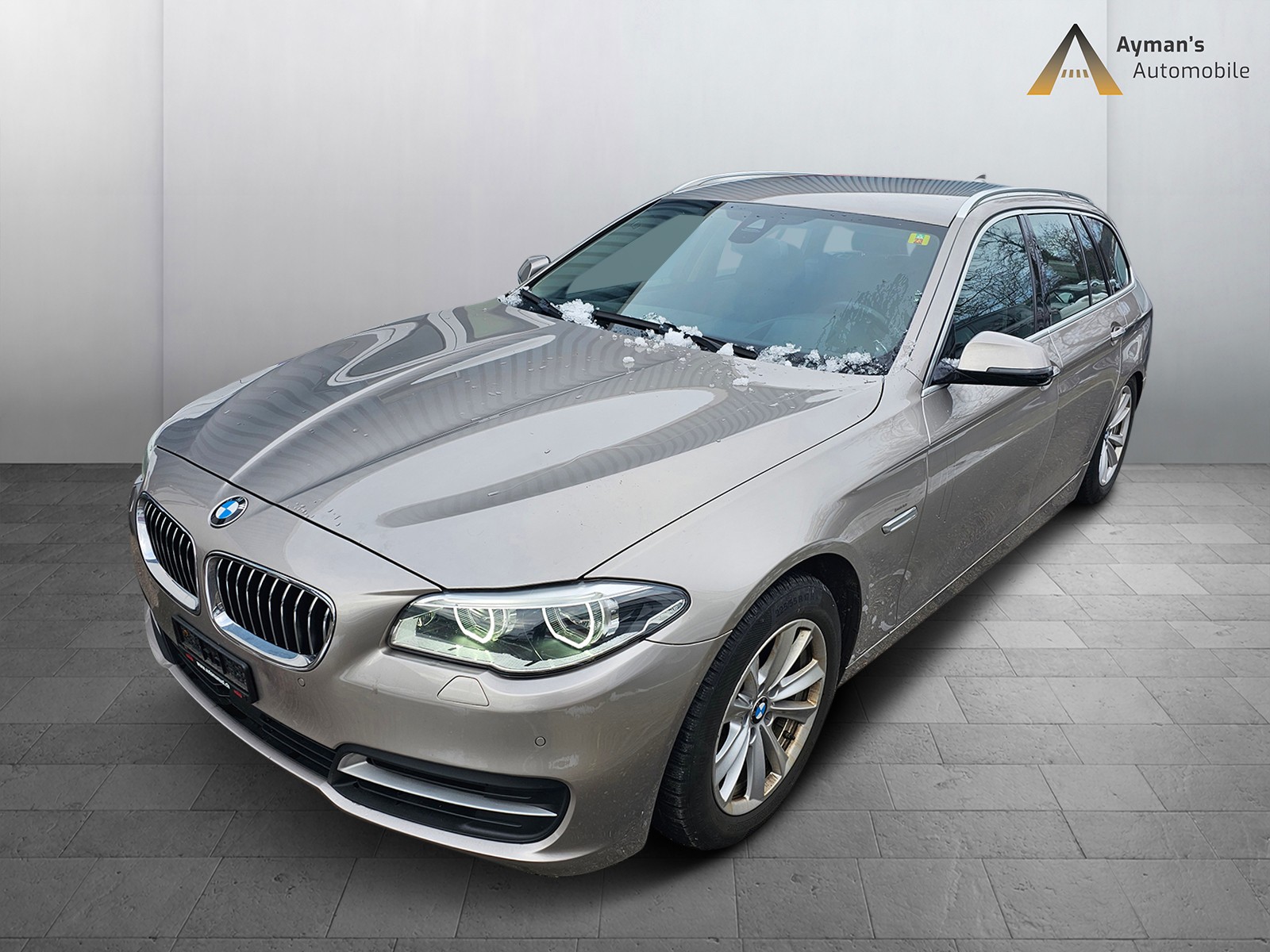BMW 525d Touring xDrive Luxury Line Steptronic-image-0