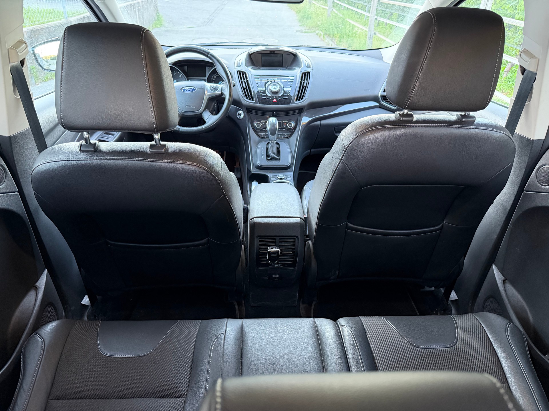 FORD Kuga 2.0 TDCi Titanium 4WD PowerShift-image-9
