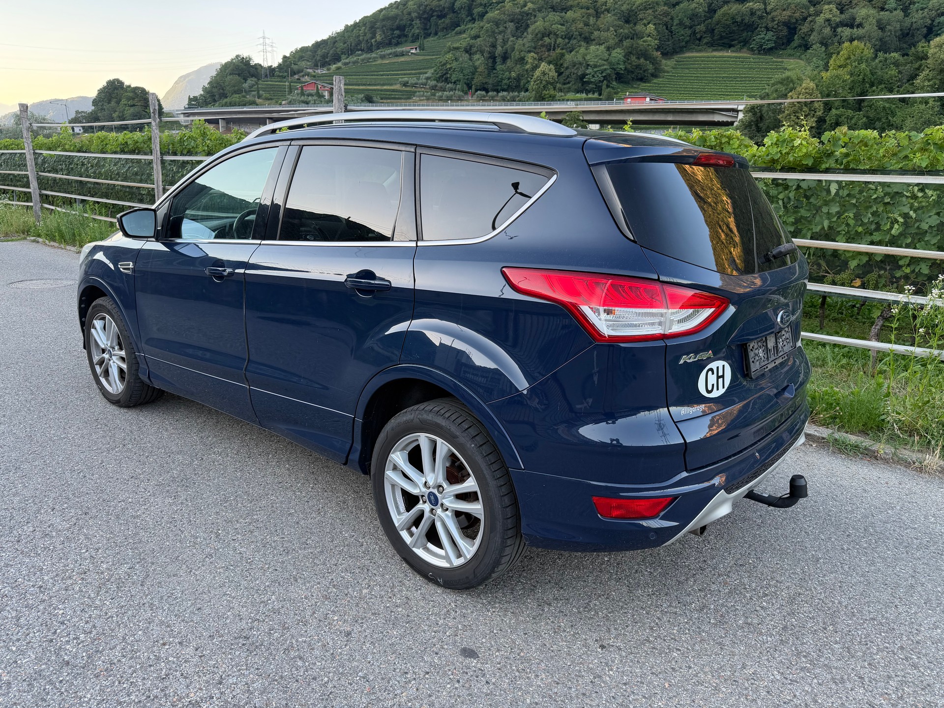 FORD Kuga 2.0 TDCi Titanium 4WD PowerShift-image-5