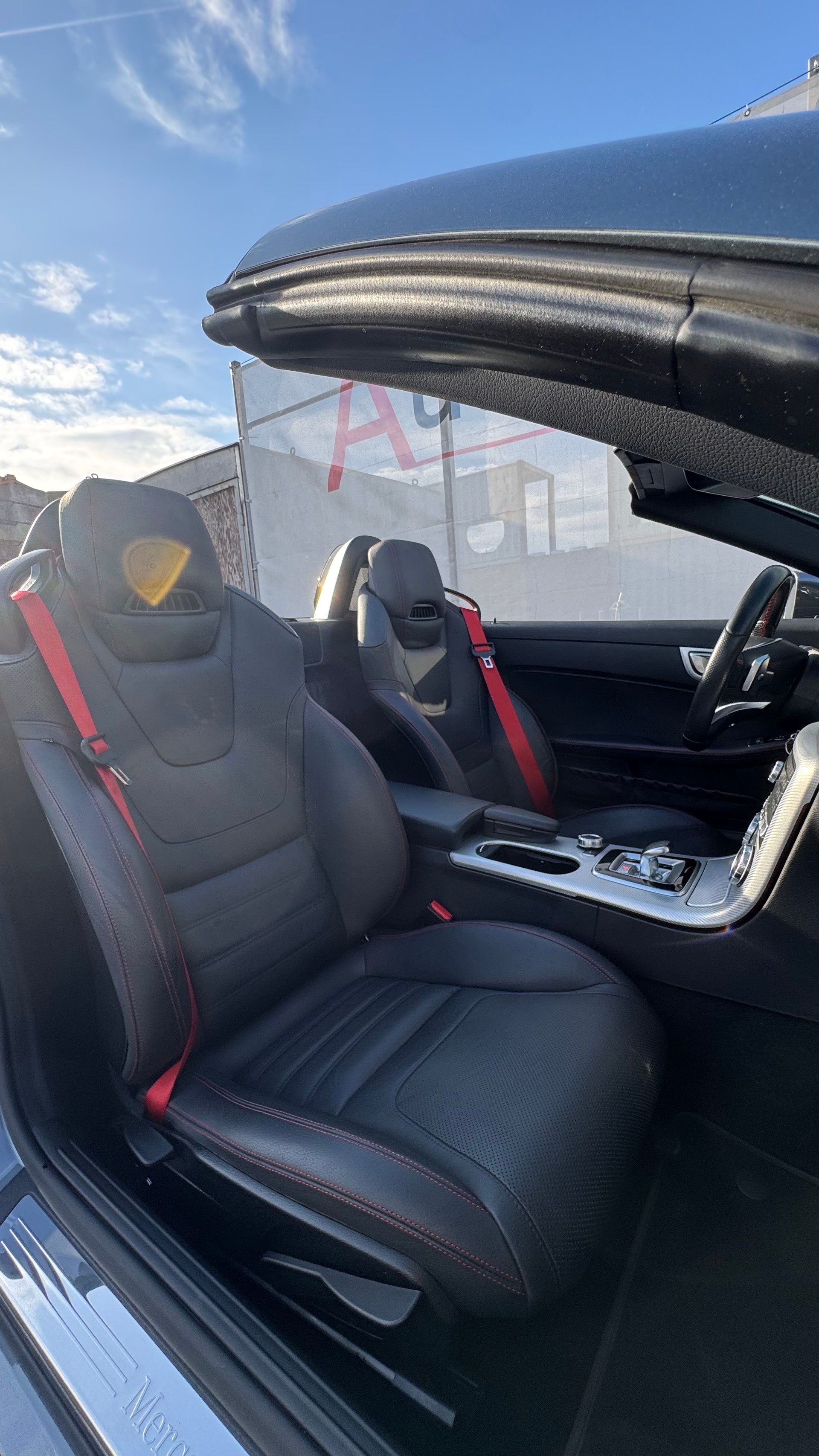 MERCEDES-BENZ AMG-Line SLC 200 9G-Tronic-image-17