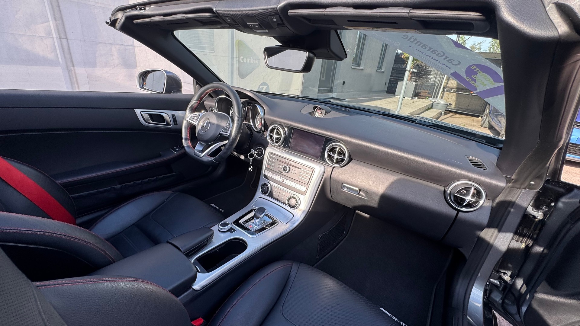 MERCEDES-BENZ AMG-Line SLC 200 9G-Tronic-image-18
