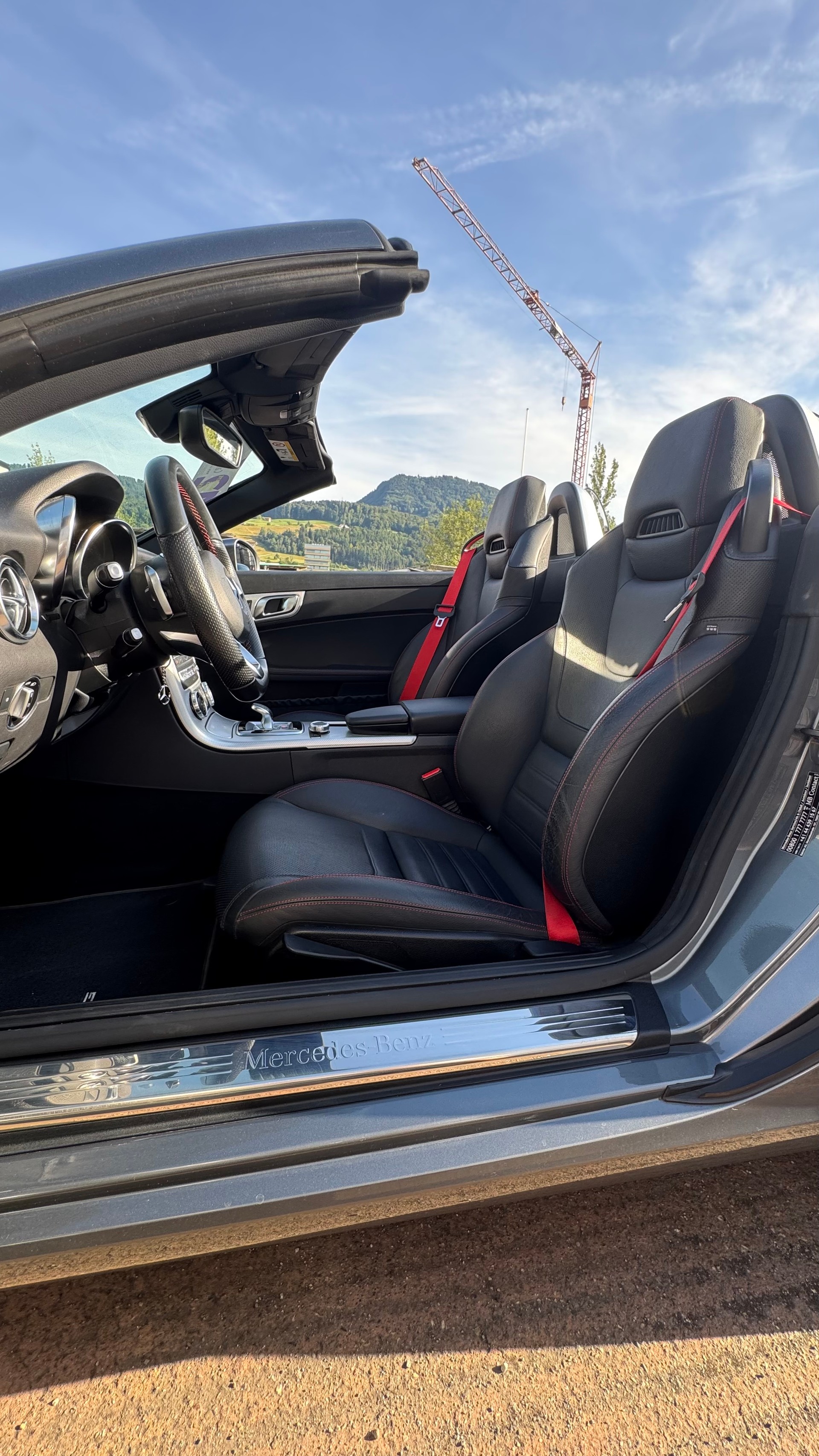 MERCEDES-BENZ AMG-Line SLC 200 9G-Tronic-image-13