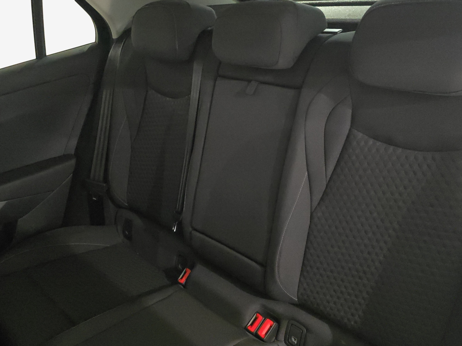 VW T-Roc 1.5 eTSI mHEV Life DSG-image-11