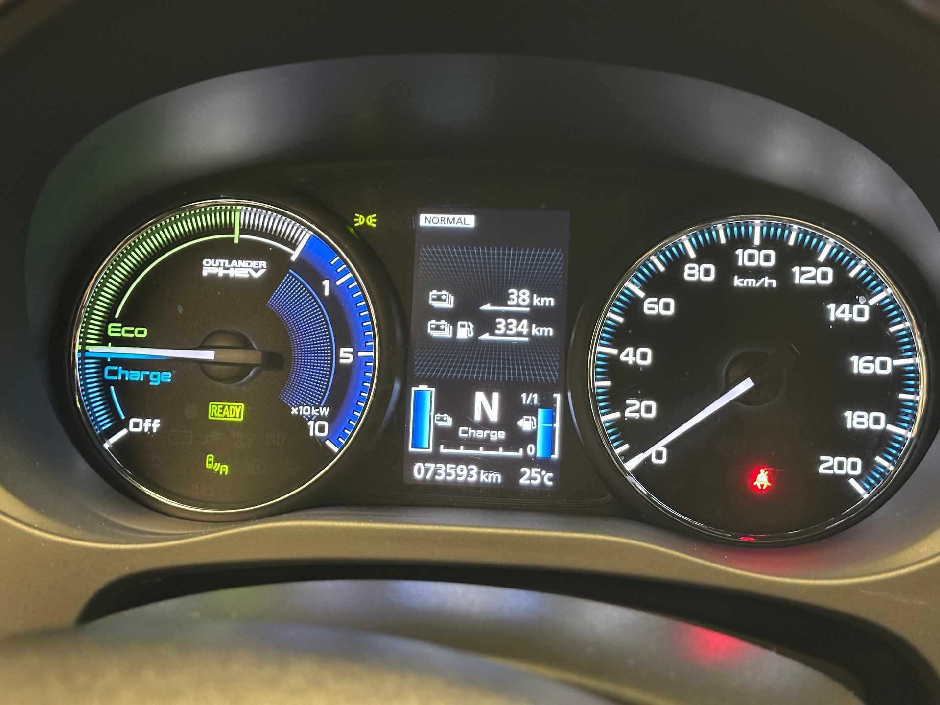 MITSUBISHI Outlander 2.4 PHEV Diamond+-image-9
