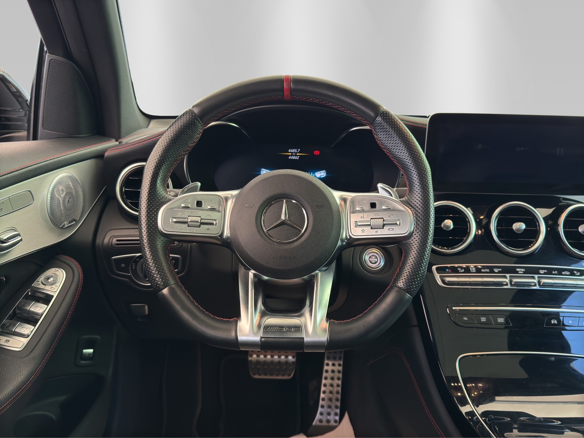 MERCEDES-BENZ GLC 43 AMG 4Matic 9G-Tronic-image-11
