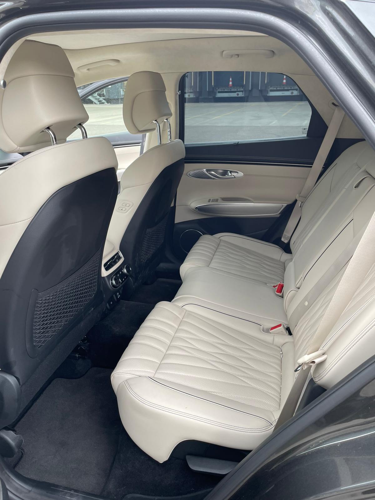 GENESIS GV70 2.2 CRDI Luxury AT8 AWD-image-11