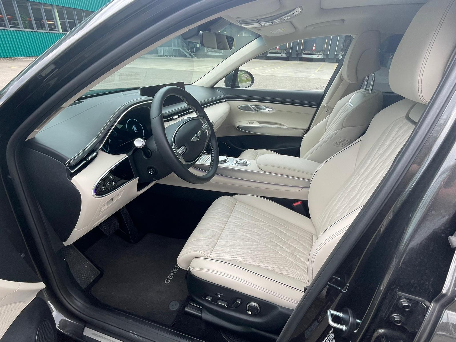 GENESIS GV70 2.2 CRDI Luxury AT8 AWD-image-9