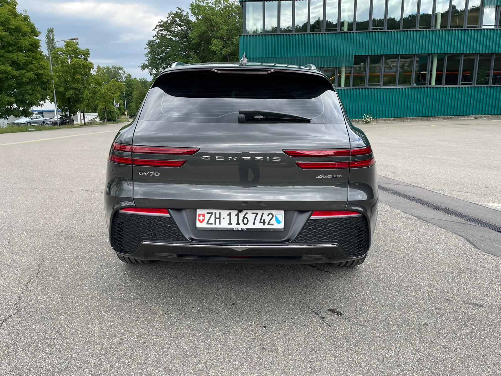 GENESIS GV70 2.2 CRDI Luxury AT8 AWD-image-3