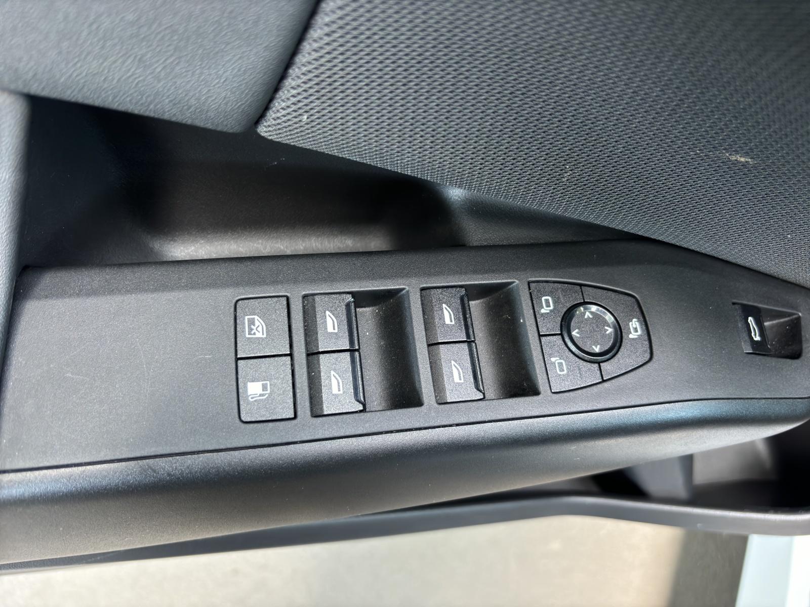 BMW X3 30e xDrive-image-13