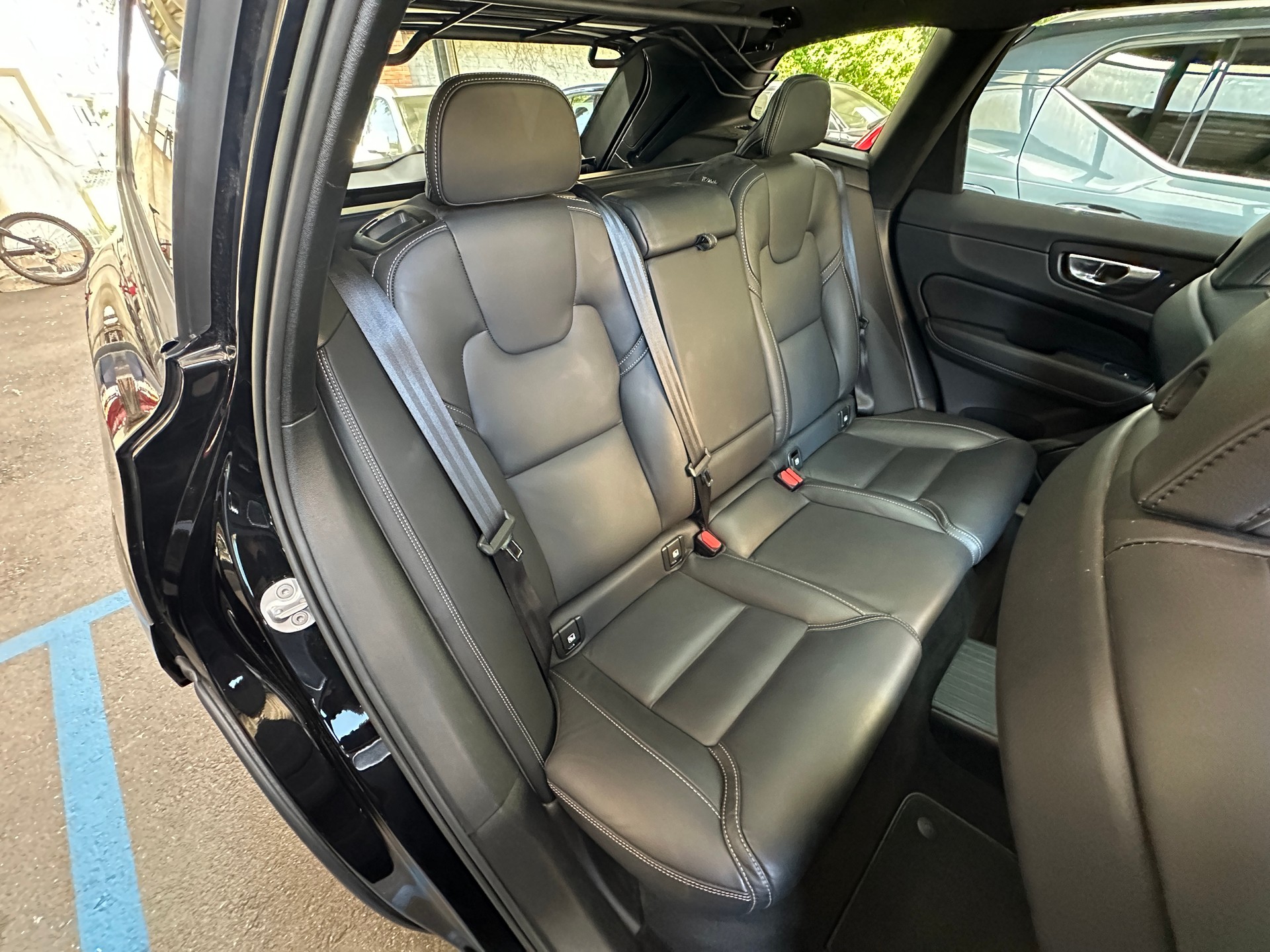 VOLVO XC60 T8 eAWD PluginHybrid R-Design Geartronic-image-13