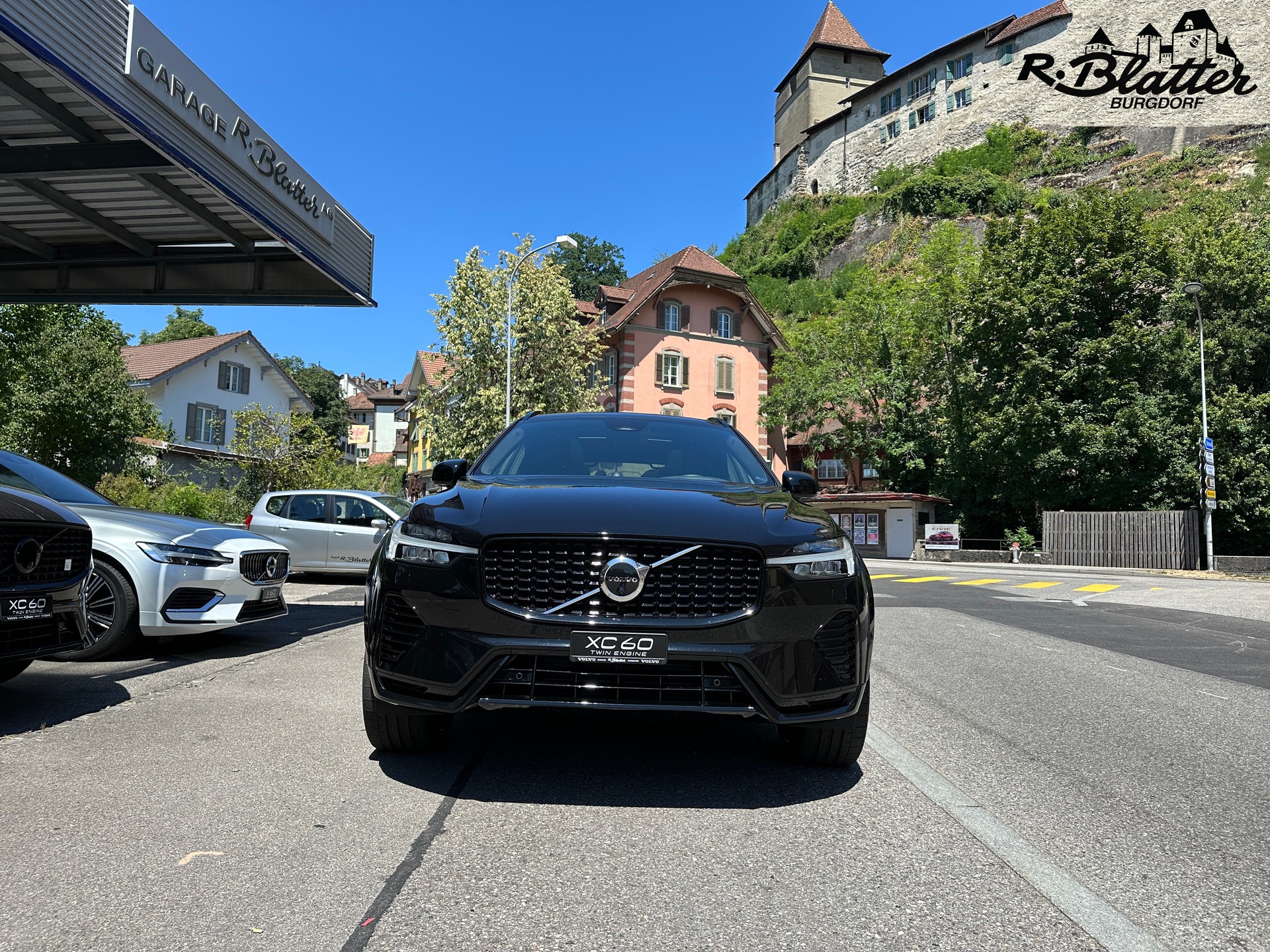 VOLVO XC60 T8 eAWD PluginHybrid R-Design Geartronic-image-1