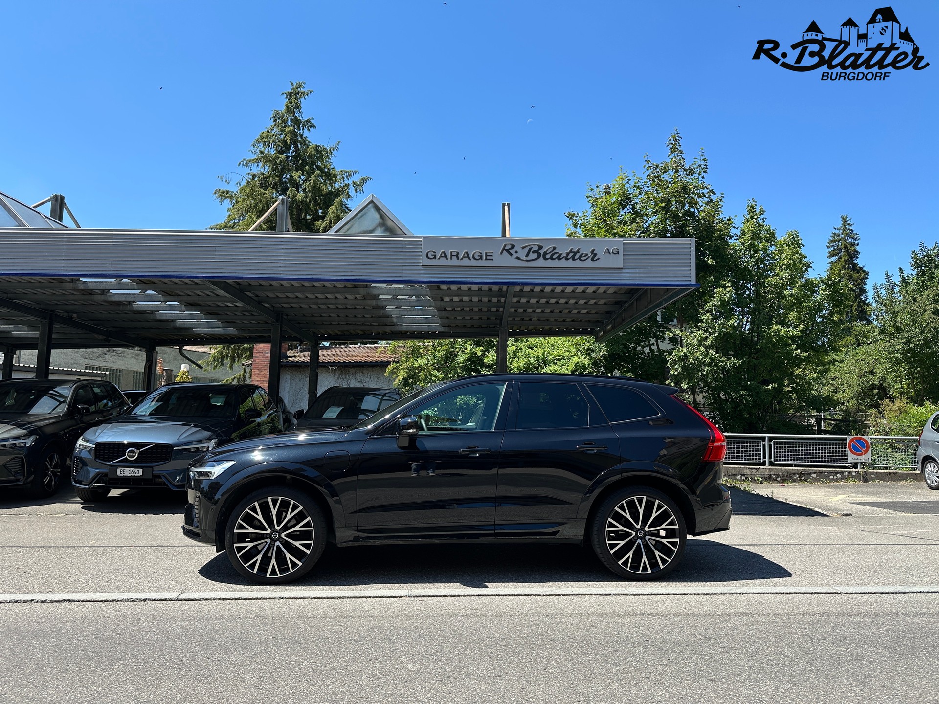 VOLVO XC60 T8 eAWD PluginHybrid R-Design Geartronic-image-2
