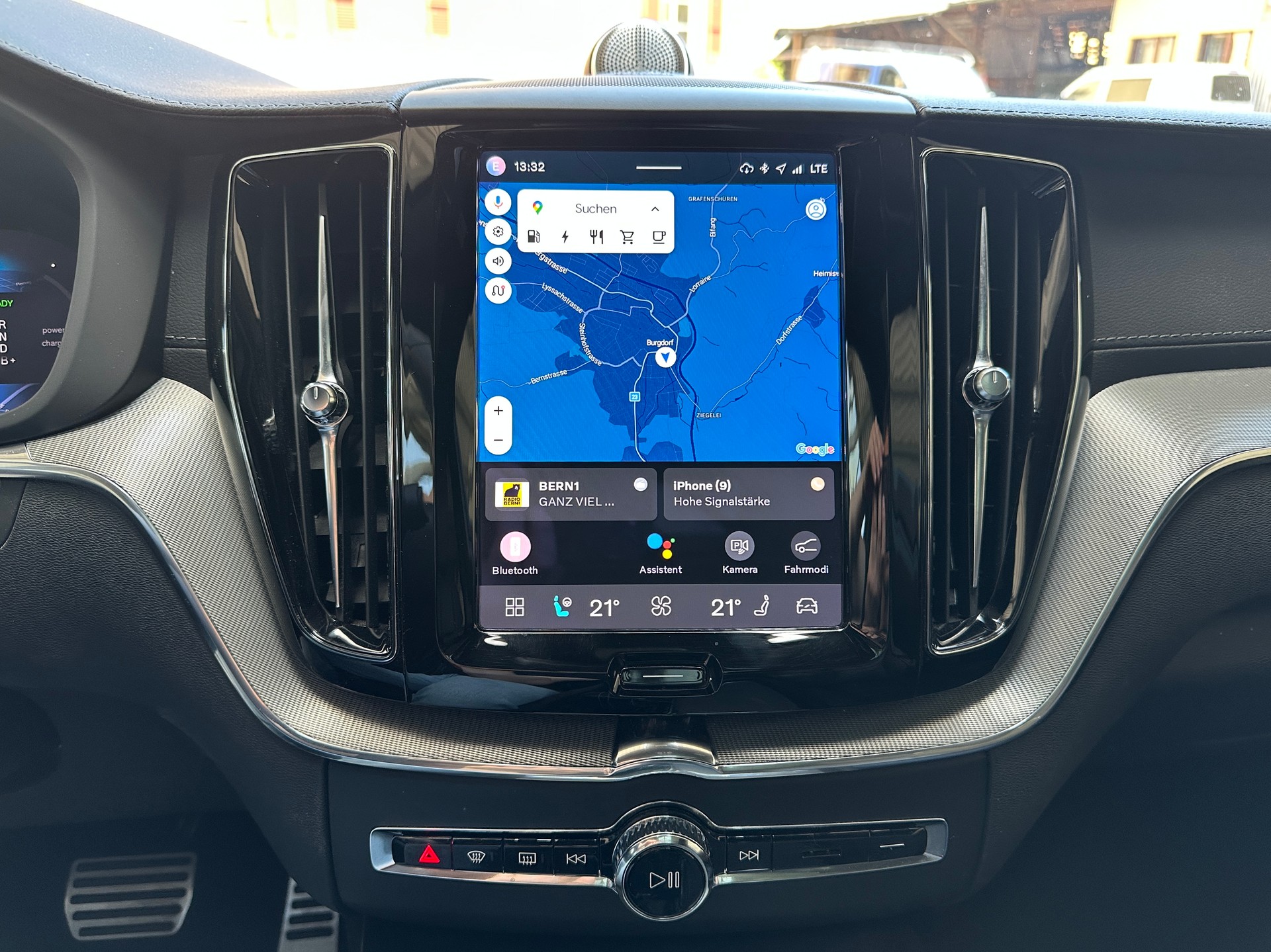 VOLVO XC60 T8 eAWD PluginHybrid R-Design Geartronic-image-10