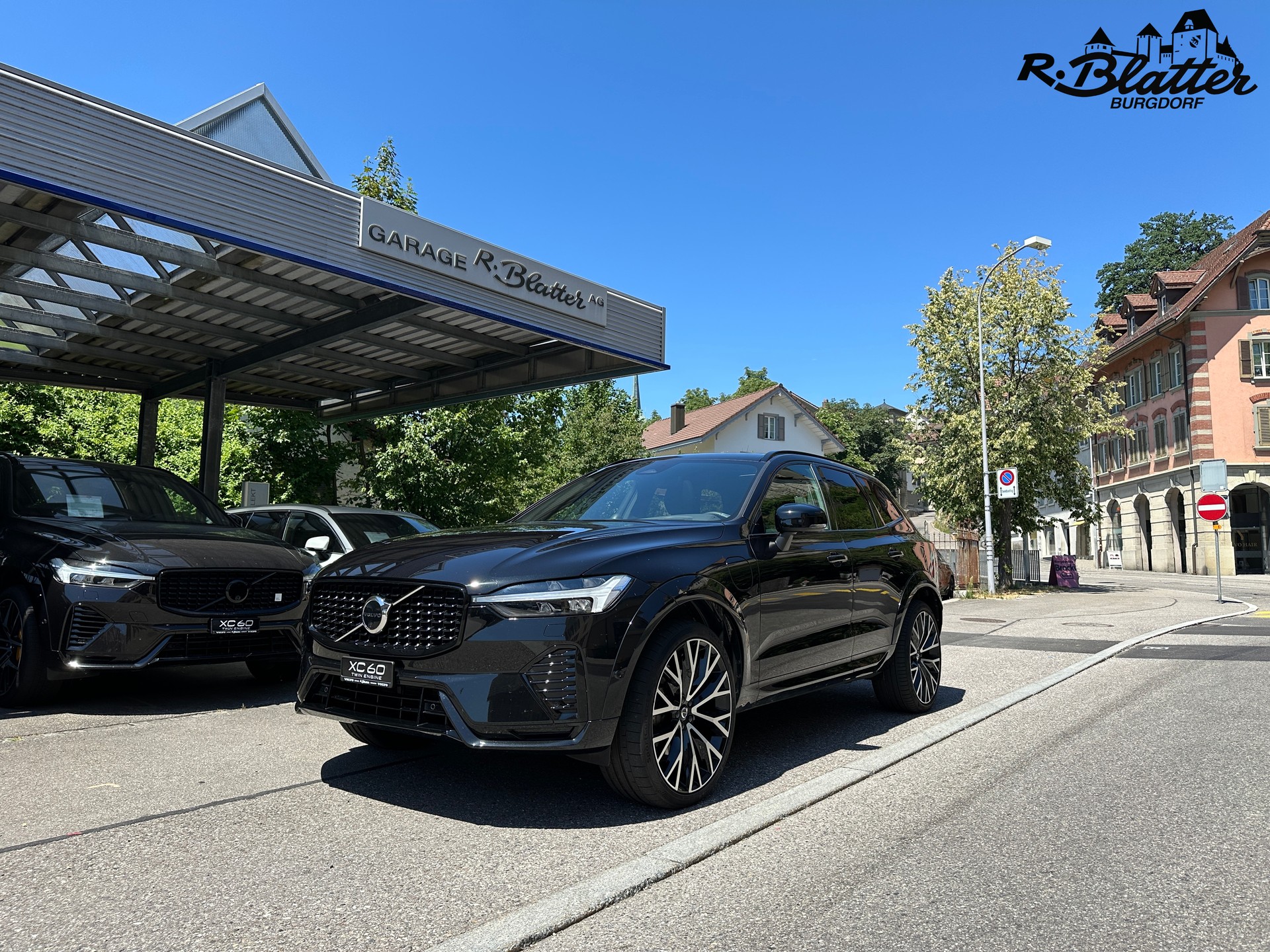 VOLVO XC60 T8 eAWD PluginHybrid R-Design Geartronic-image-0