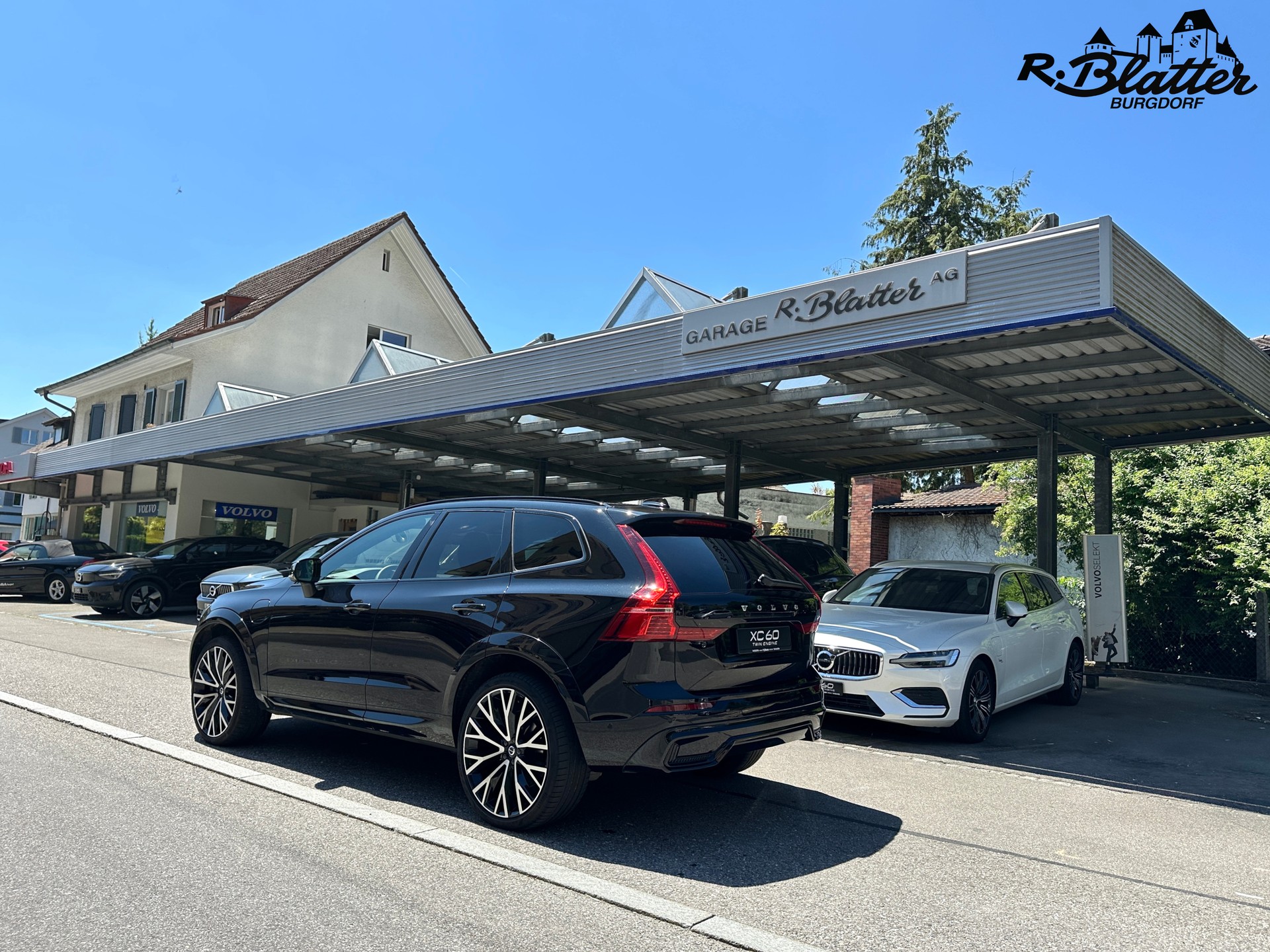 VOLVO XC60 T8 eAWD PluginHybrid R-Design Geartronic-image-3