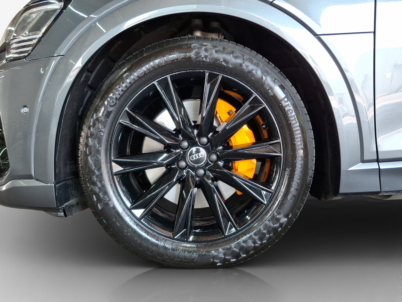 AUDI e-tron 55 S Line Black Edition quattro-image-13