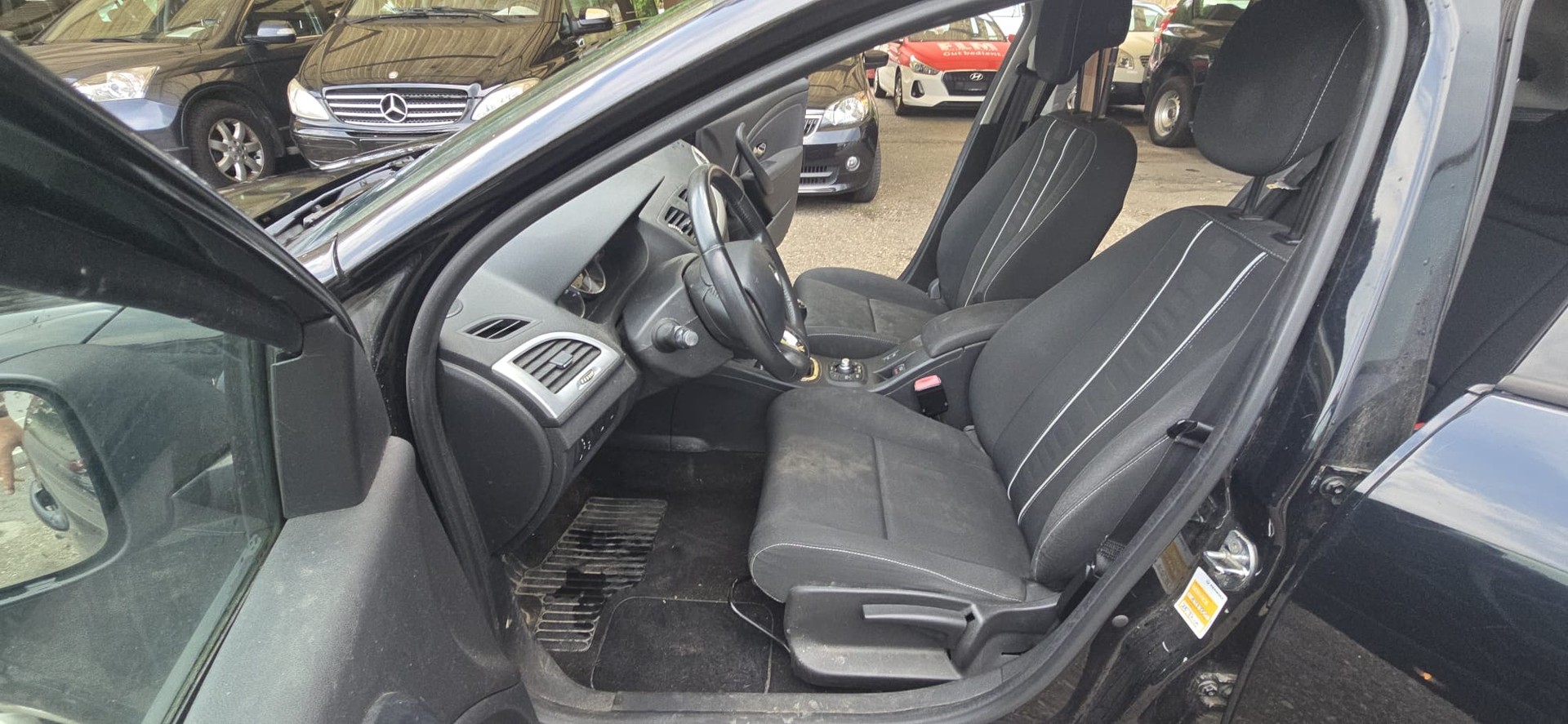 RENAULT Mégane Grandtour 1.2 16V Turbo Dynamique-image-7