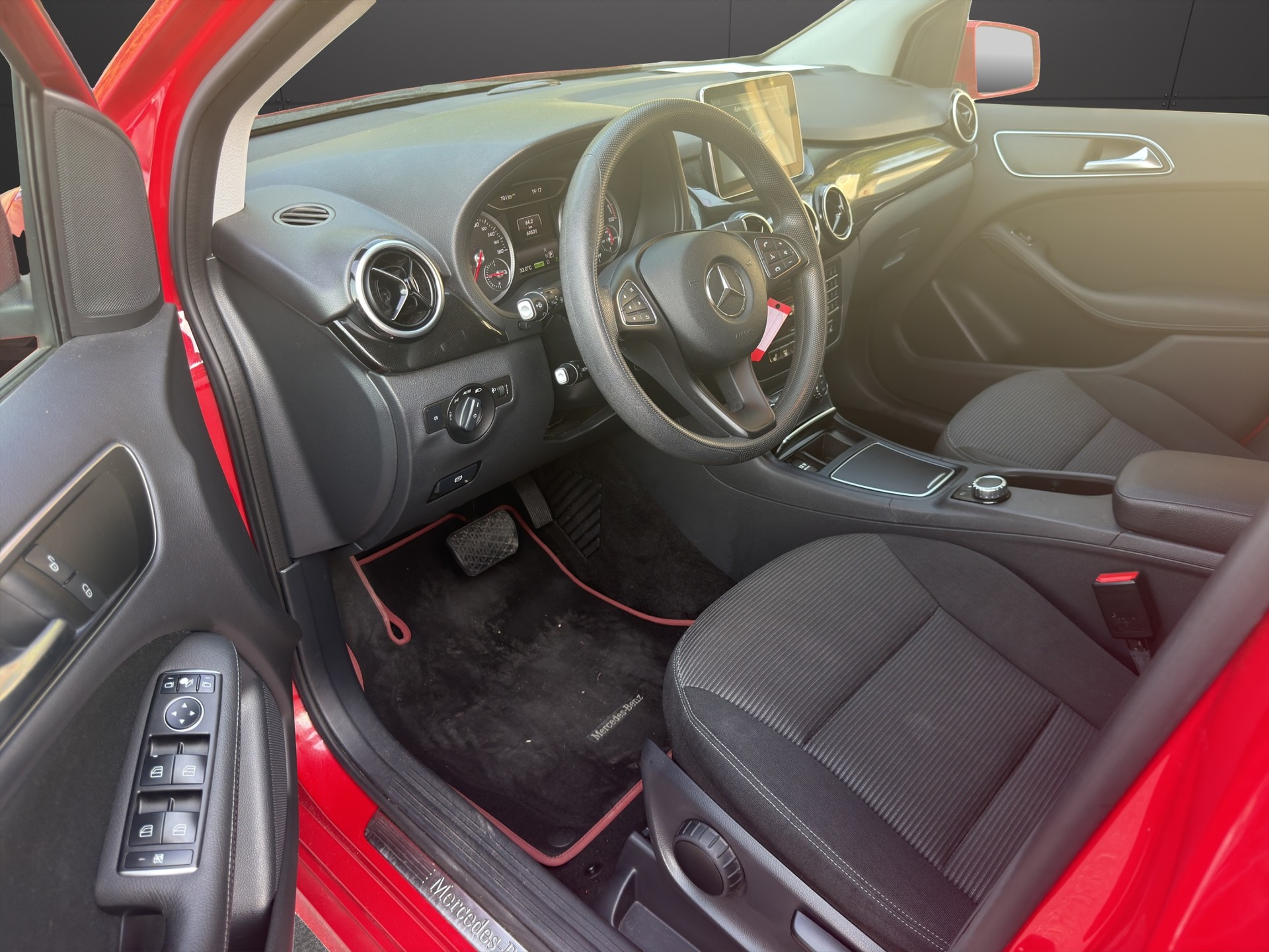 MERCEDES-BENZ B Electric Drive Urban-image-10