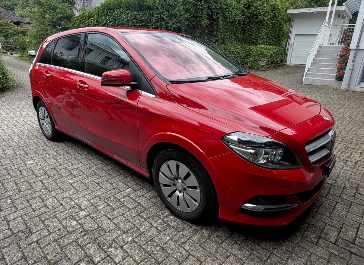 MERCEDES-BENZ B Electric Drive Urban