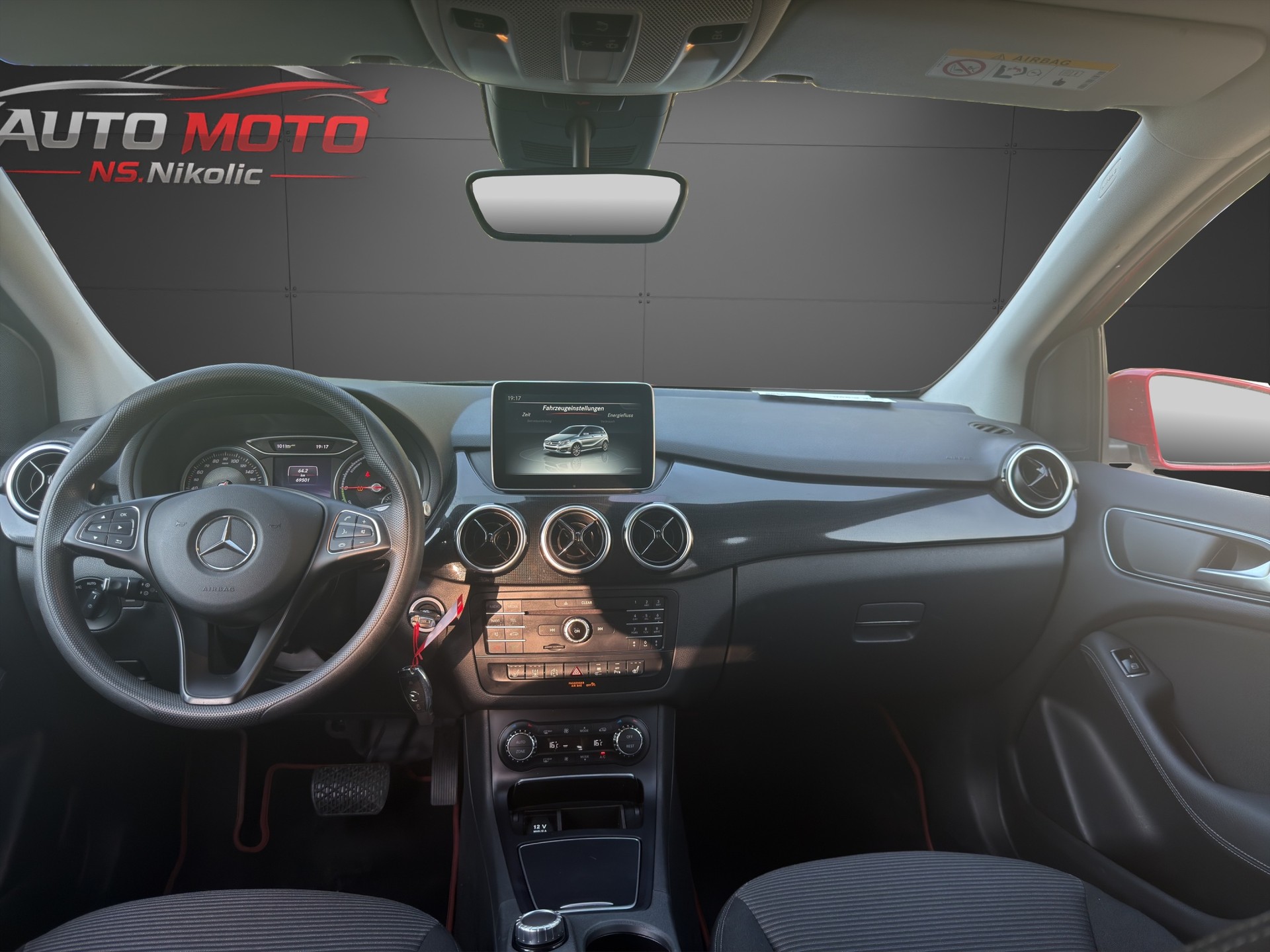 MERCEDES-BENZ B Electric Drive Urban-image-11