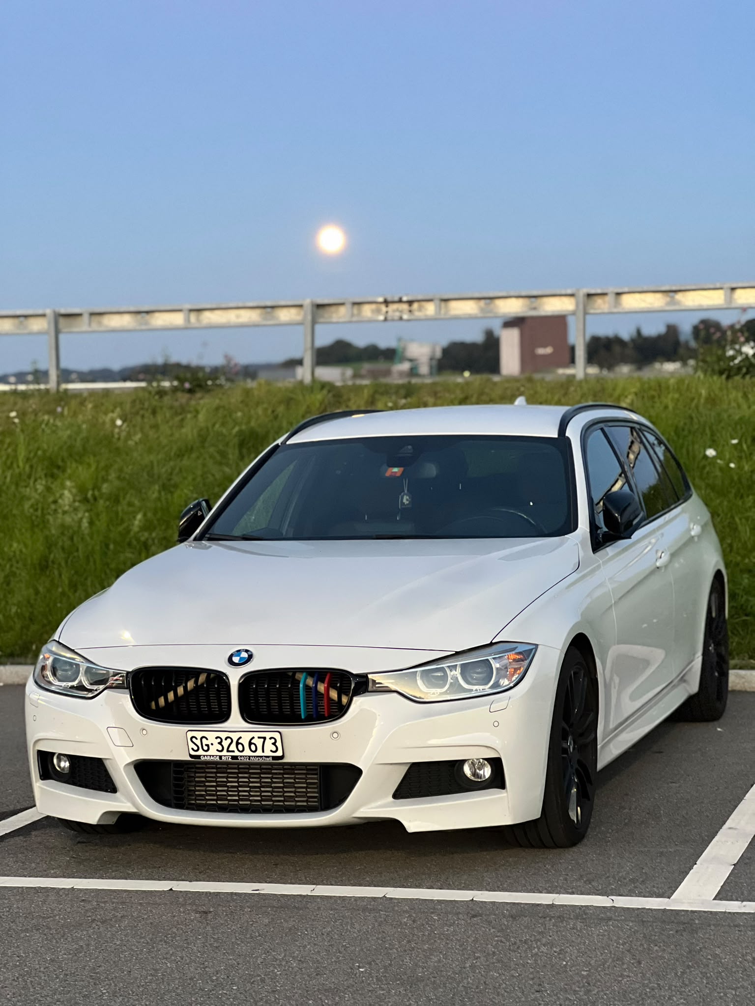 BMW 330d-image-0