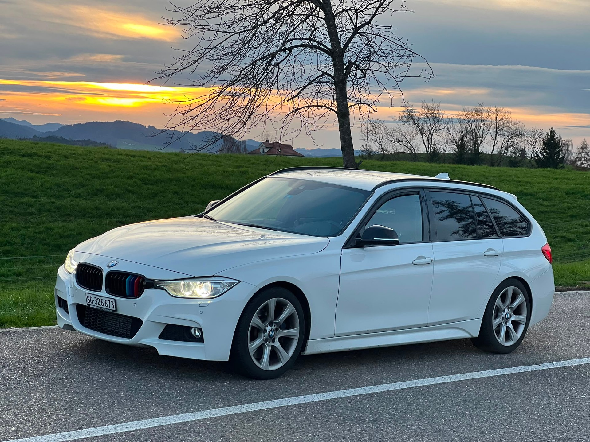BMW 330d-image-3
