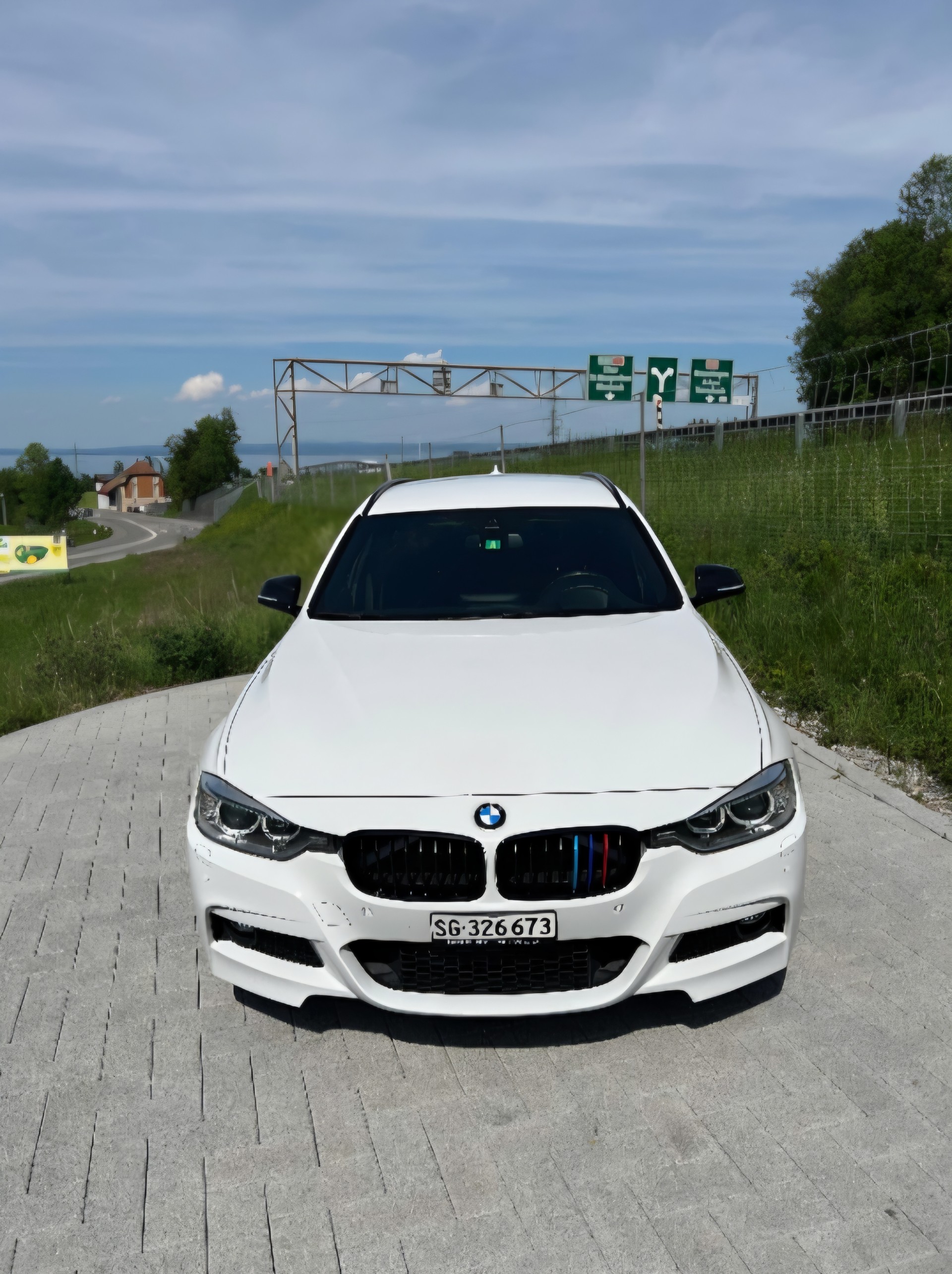 BMW 330d-image-9