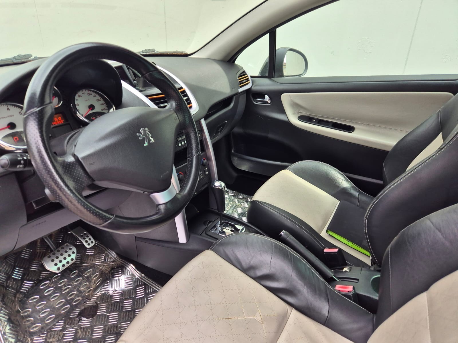 PEUGEOT 207 CC 1.6 16V Roland Garros Automatic-image-7