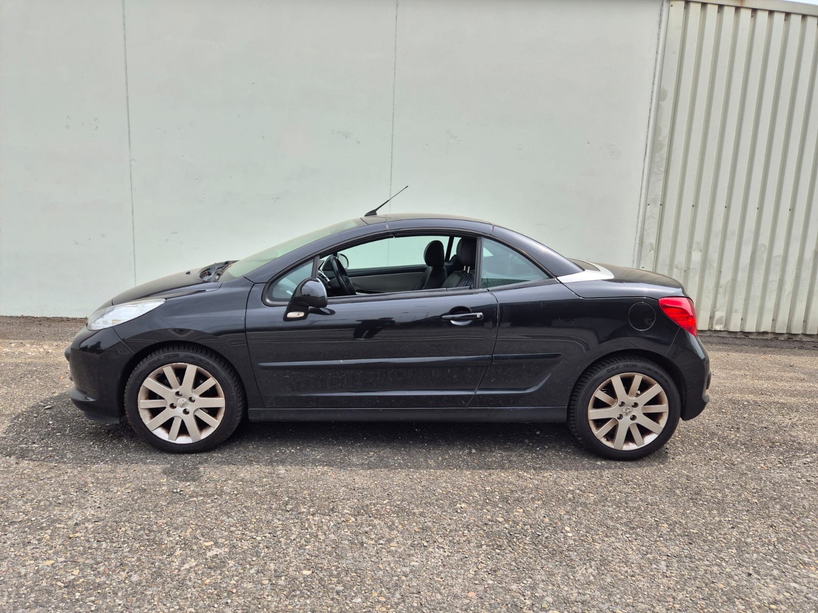 PEUGEOT 207 CC 1.6 16V Roland Garros Automatic-image-1