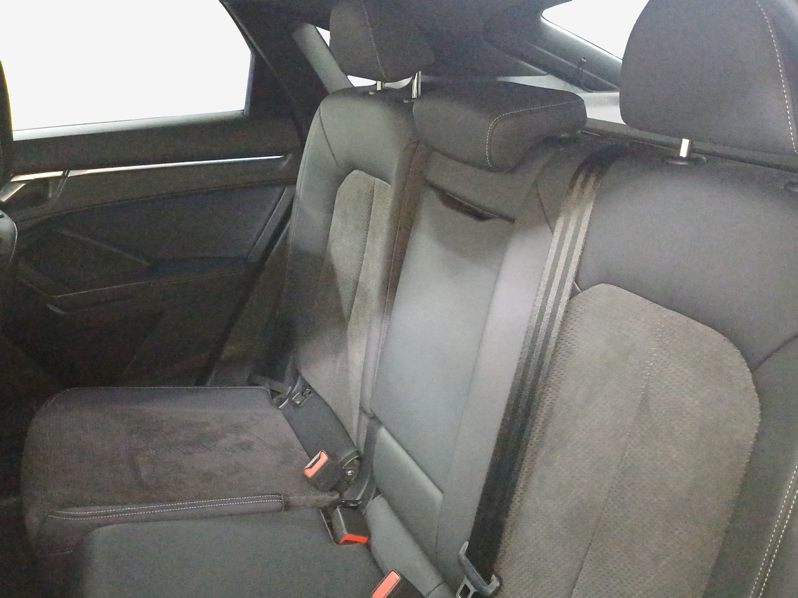 AUDI Q3 Sportback 35 TFSI S line S-tronic-image-10