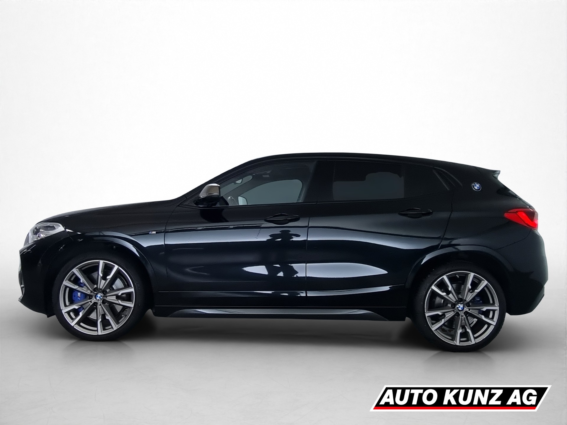 BMW X2 M35i-showroom-element-2