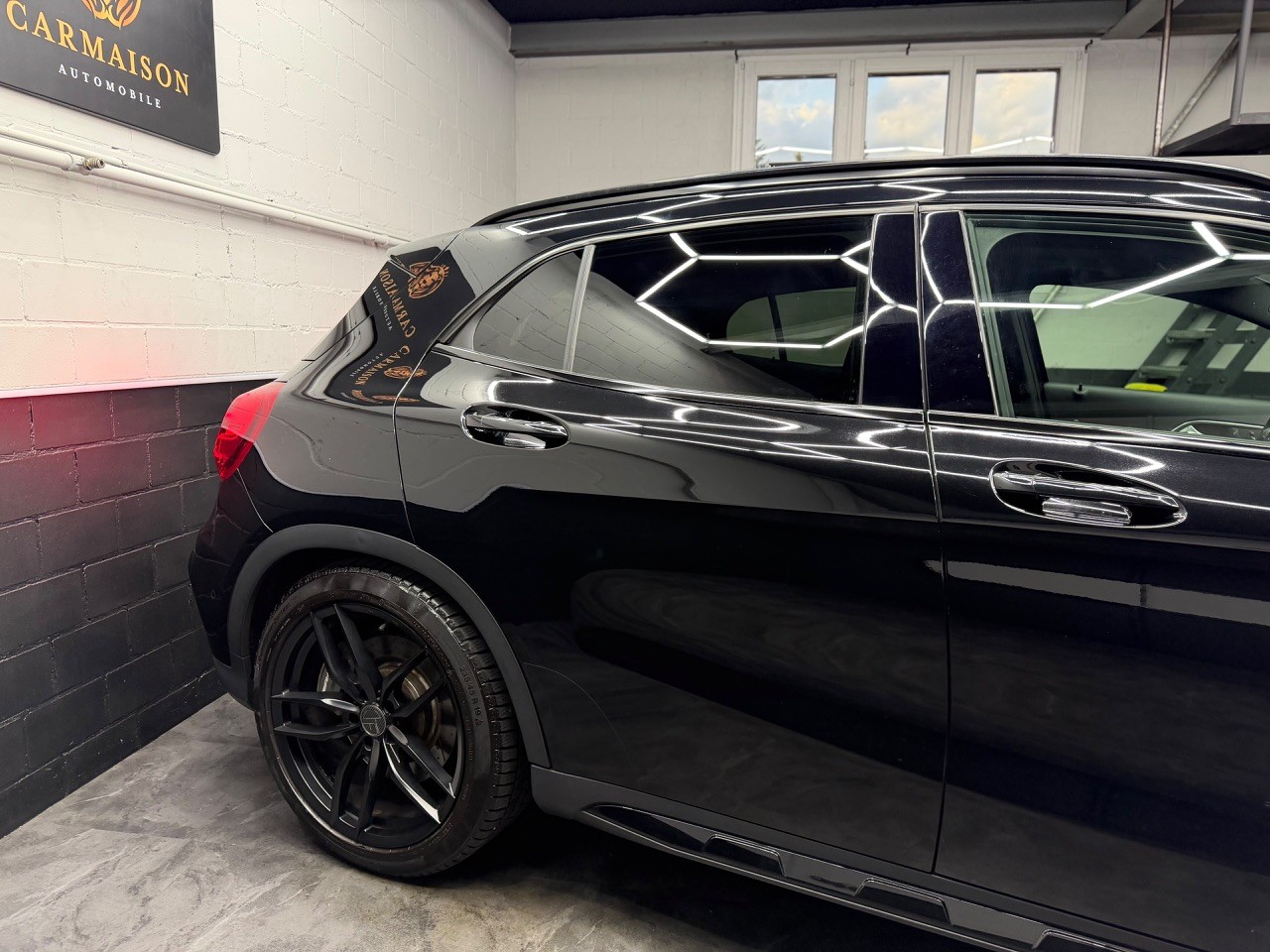 MERCEDES-BENZ GLA 45 AMG 4Matic 7G-DCT | Schiebedach-image-4