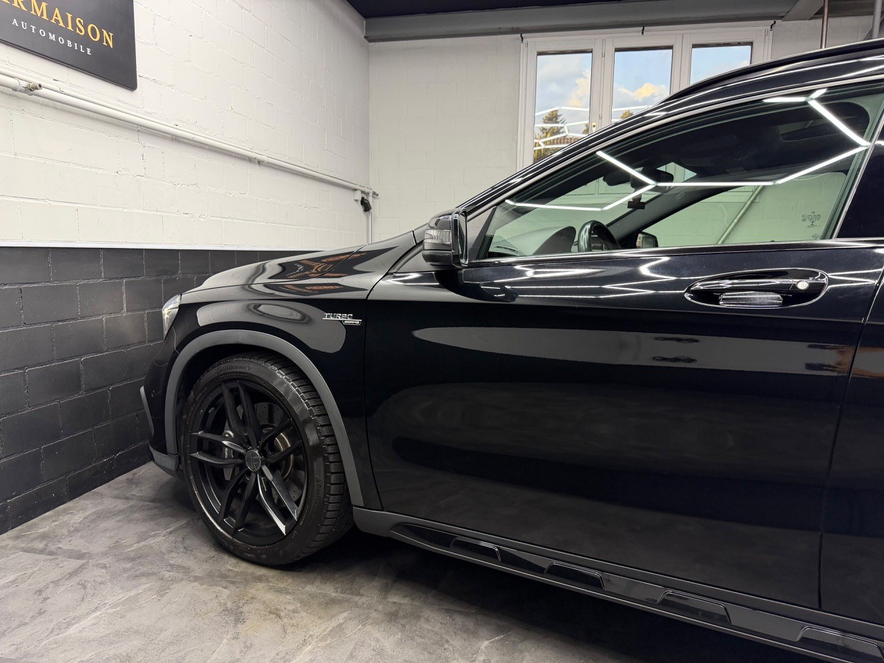 MERCEDES-BENZ GLA 45 AMG 4Matic 7G-DCT | Schiebedach-image-10