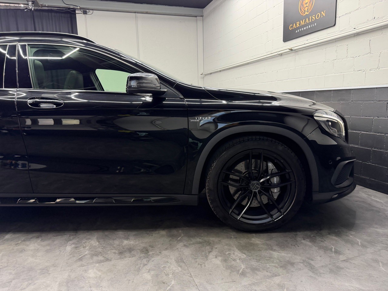 MERCEDES-BENZ GLA 45 AMG 4Matic 7G-DCT | Schiebedach-image-9