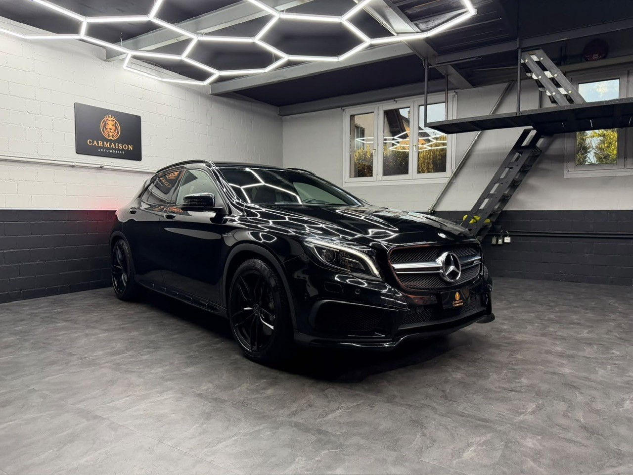 MERCEDES-BENZ GLA 45 AMG 4Matic 7G-DCT | Schiebedach-image-0