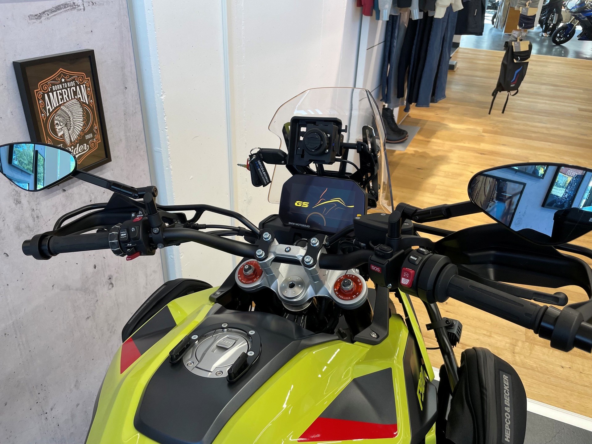 BMW F 900 GS-showroom-element-2