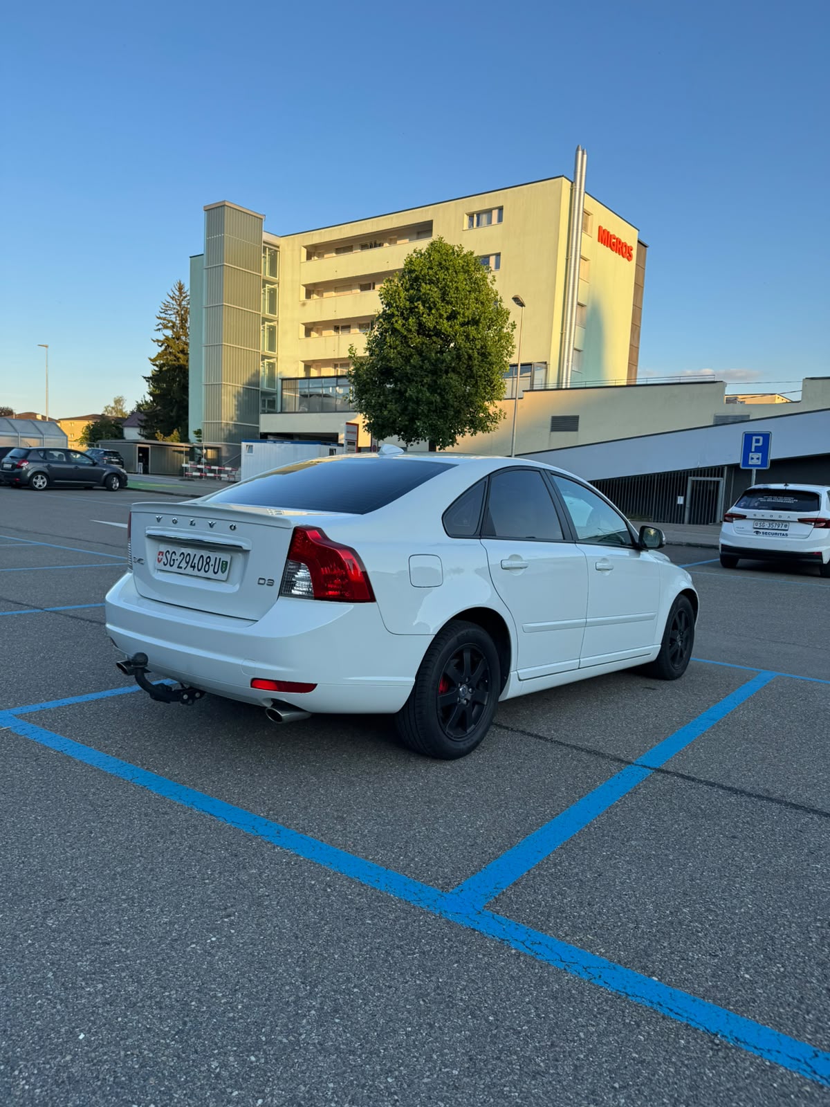 VOLVO S40 D3 Kinetic Geartronic-image-2