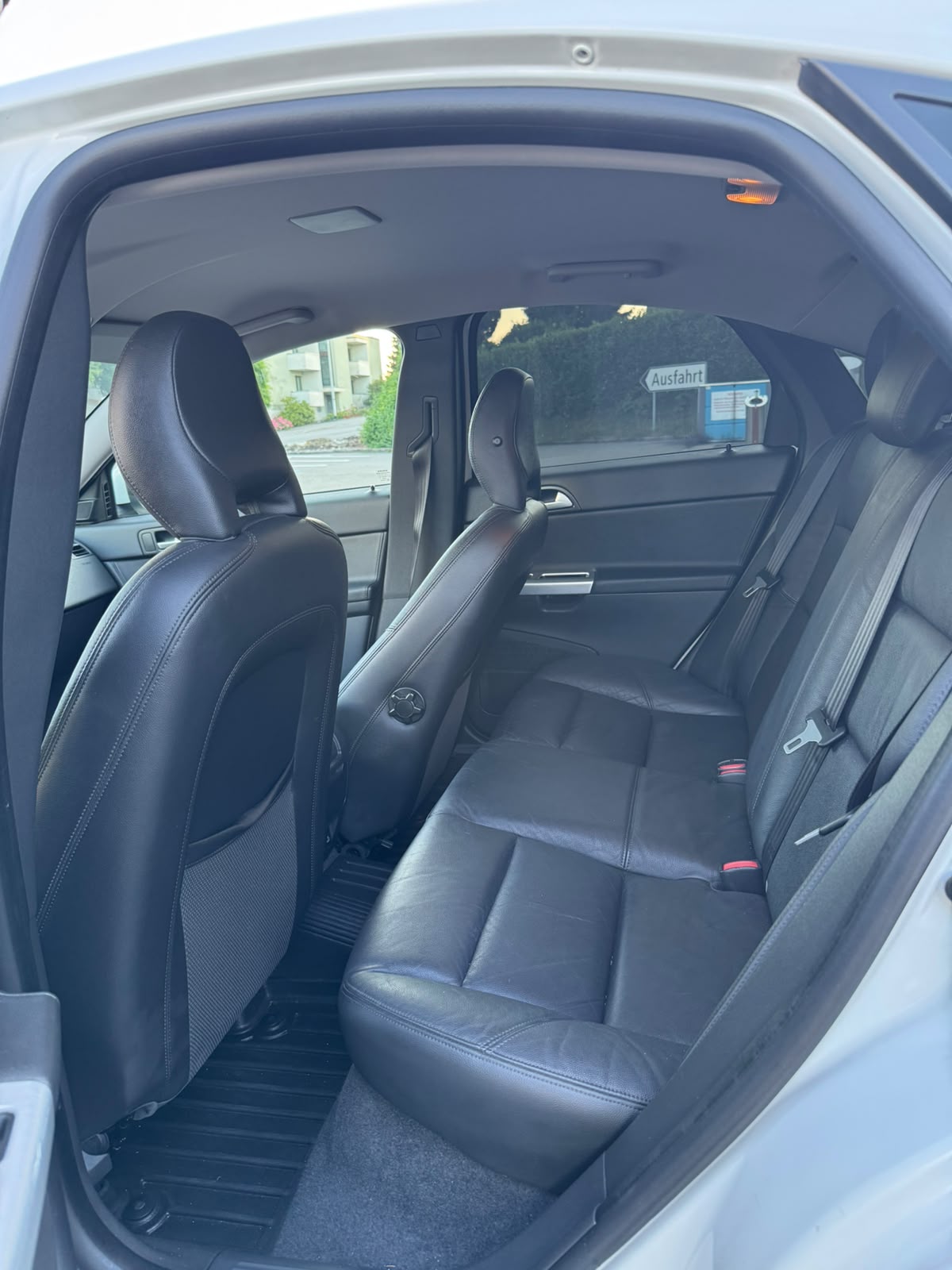 VOLVO S40 D3 Kinetic Geartronic-image-5