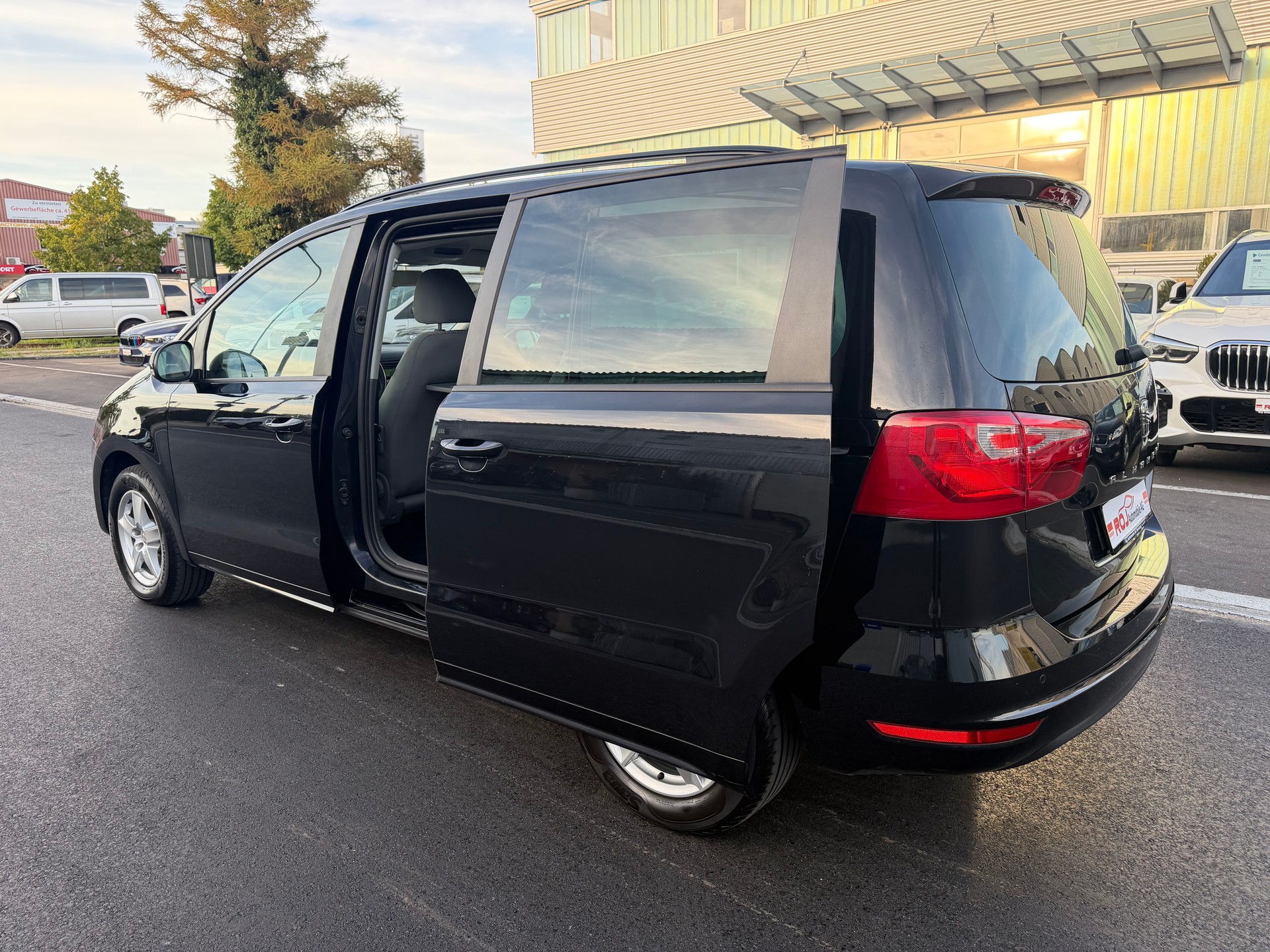 SEAT Alhambra 1.4 TSI Entry-image-11