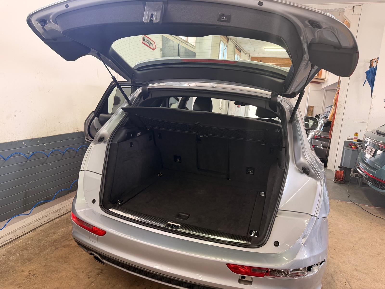 AUDI Q5 3.0 TDI clean quattro S-tronic-image-11
