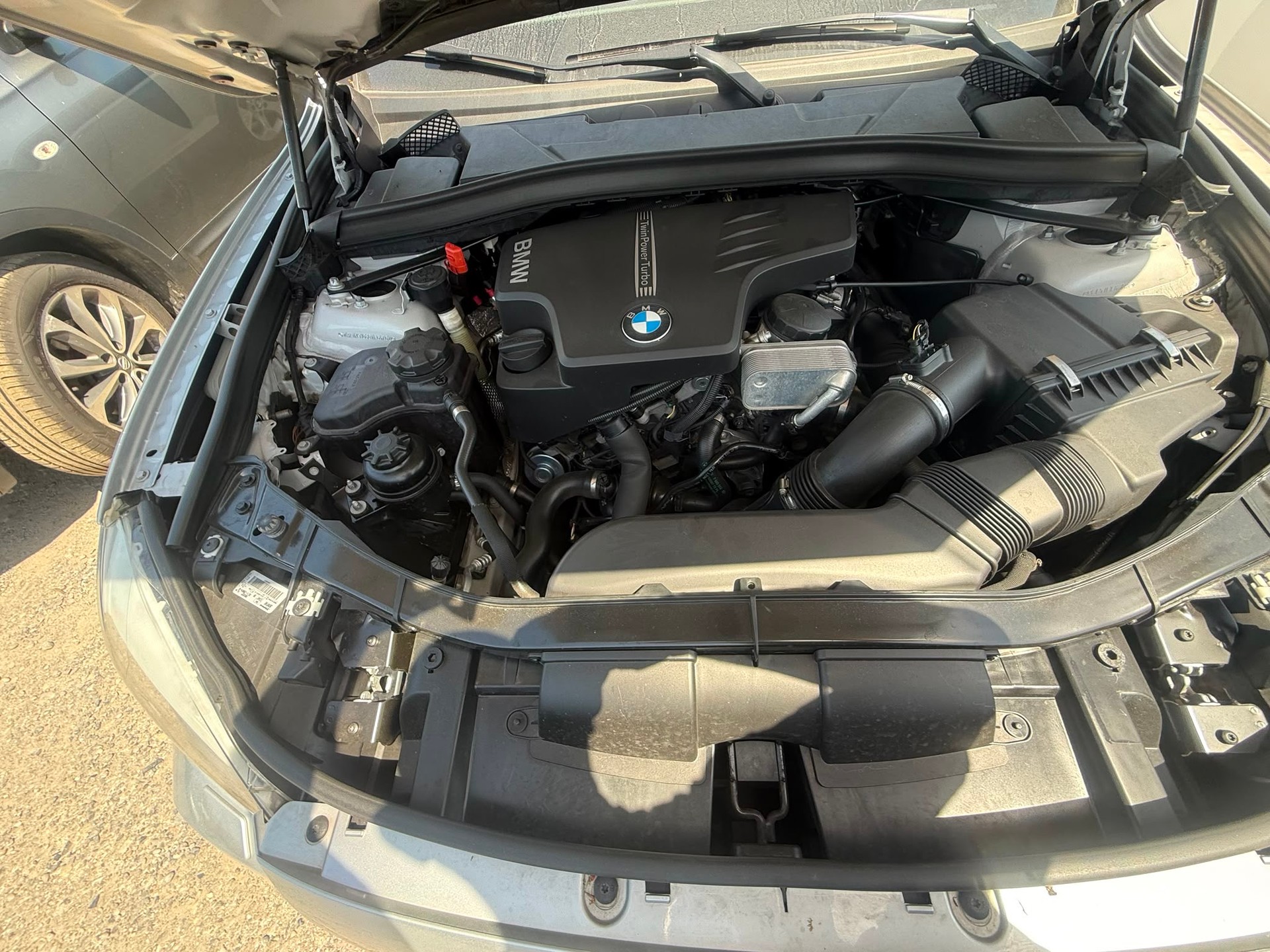 BMW X1 xDrive 20i-image-5