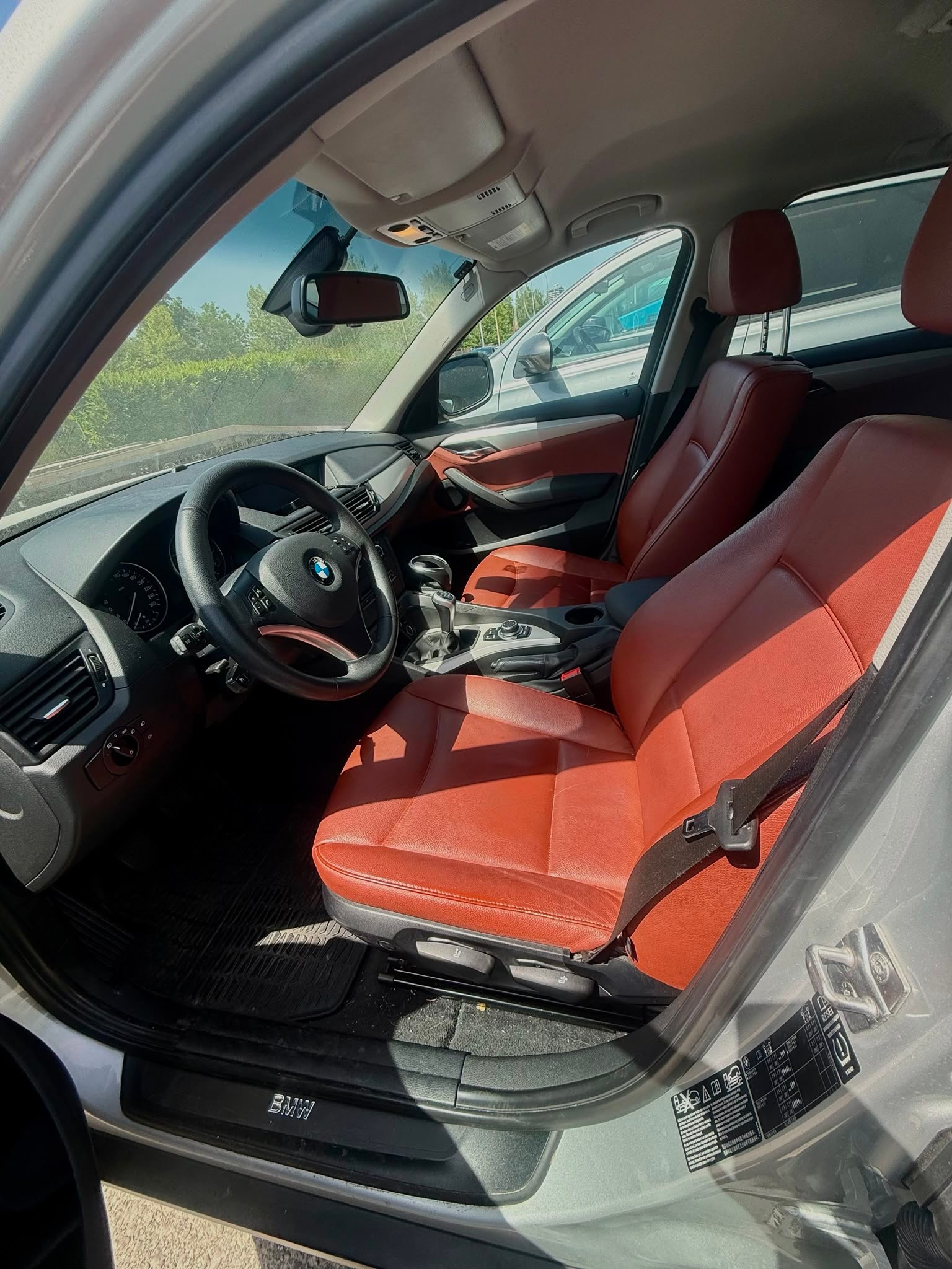 BMW X1 xDrive 20i-image-8