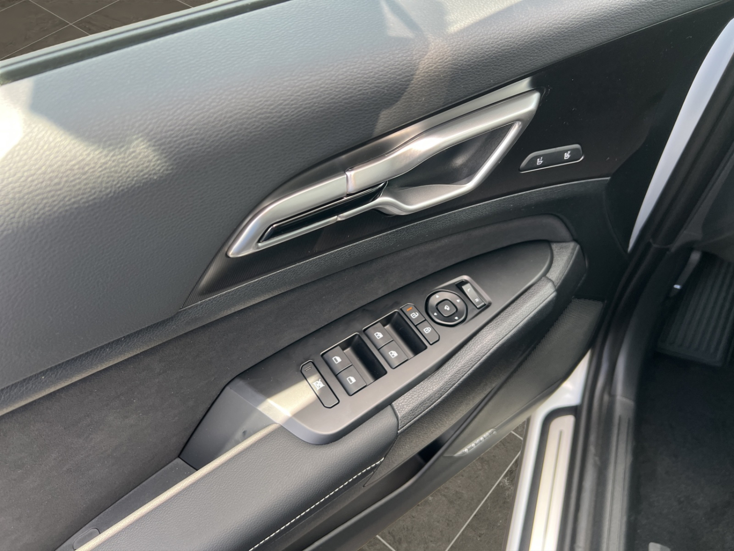 KIA Sportage 1.6 T-GDi Hybrid GT-Line-image-17