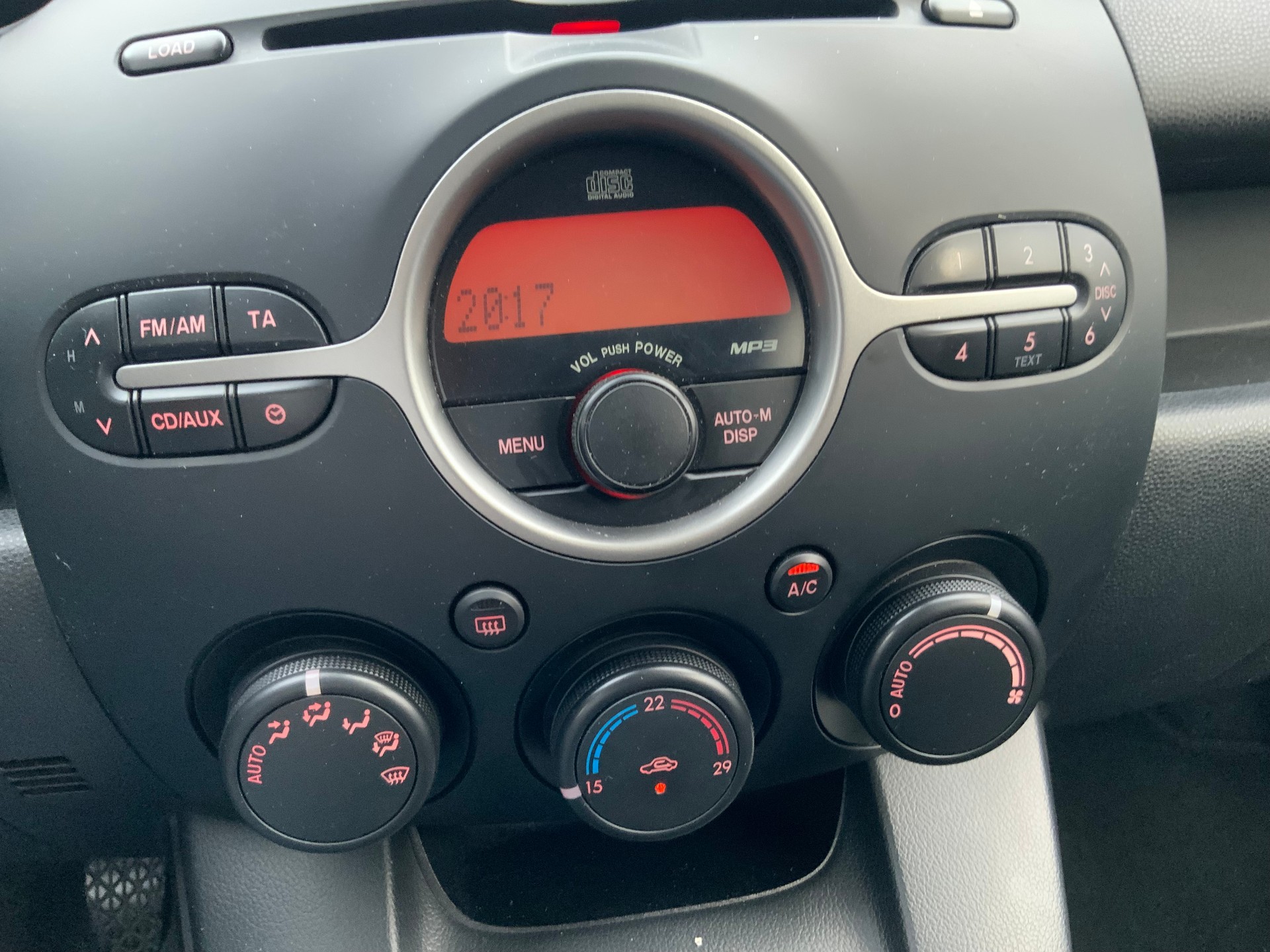 MAZDA 2 1.3i 16V Exclusive-image-7