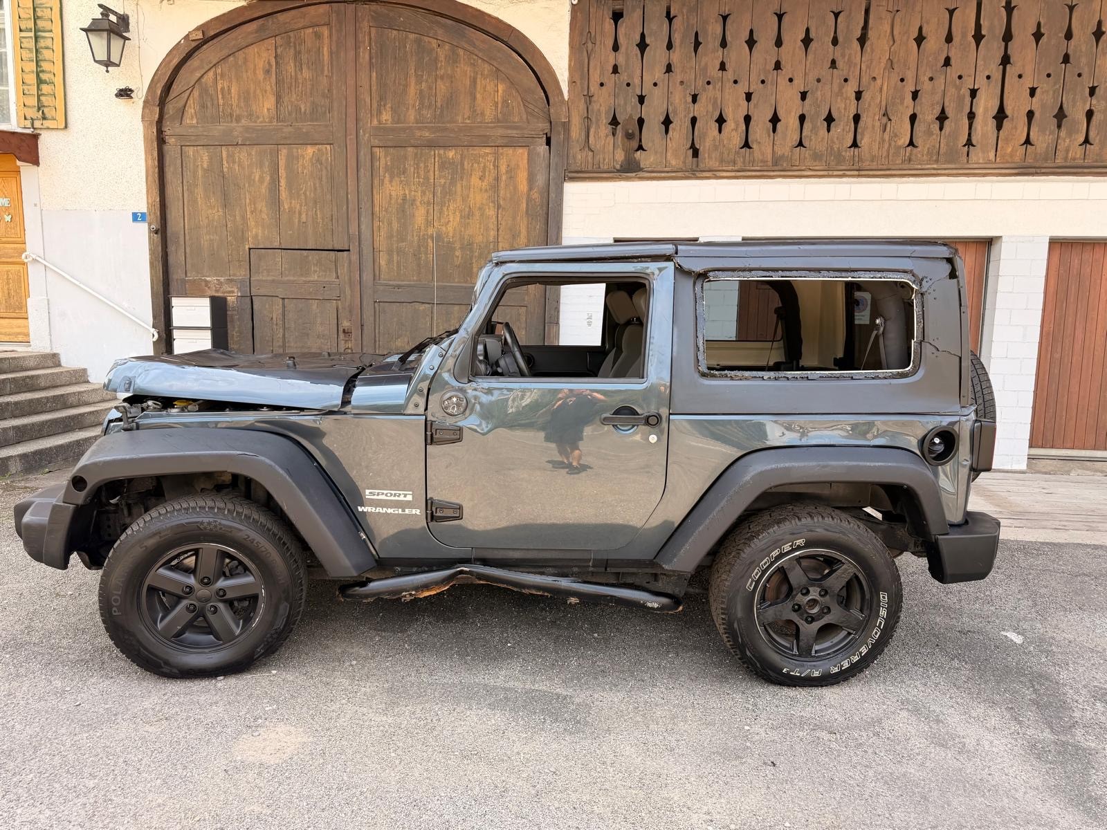 JEEP Wrangler 3.8 Sport-image-1