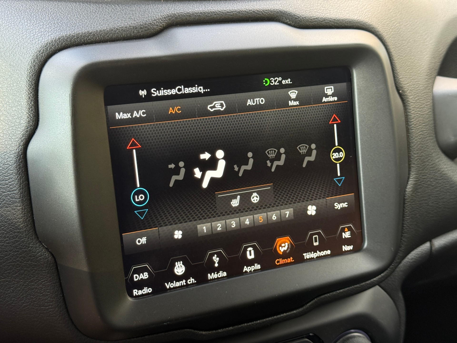 JEEP Renegade 1.3 GSE Turbo Limited-image-15