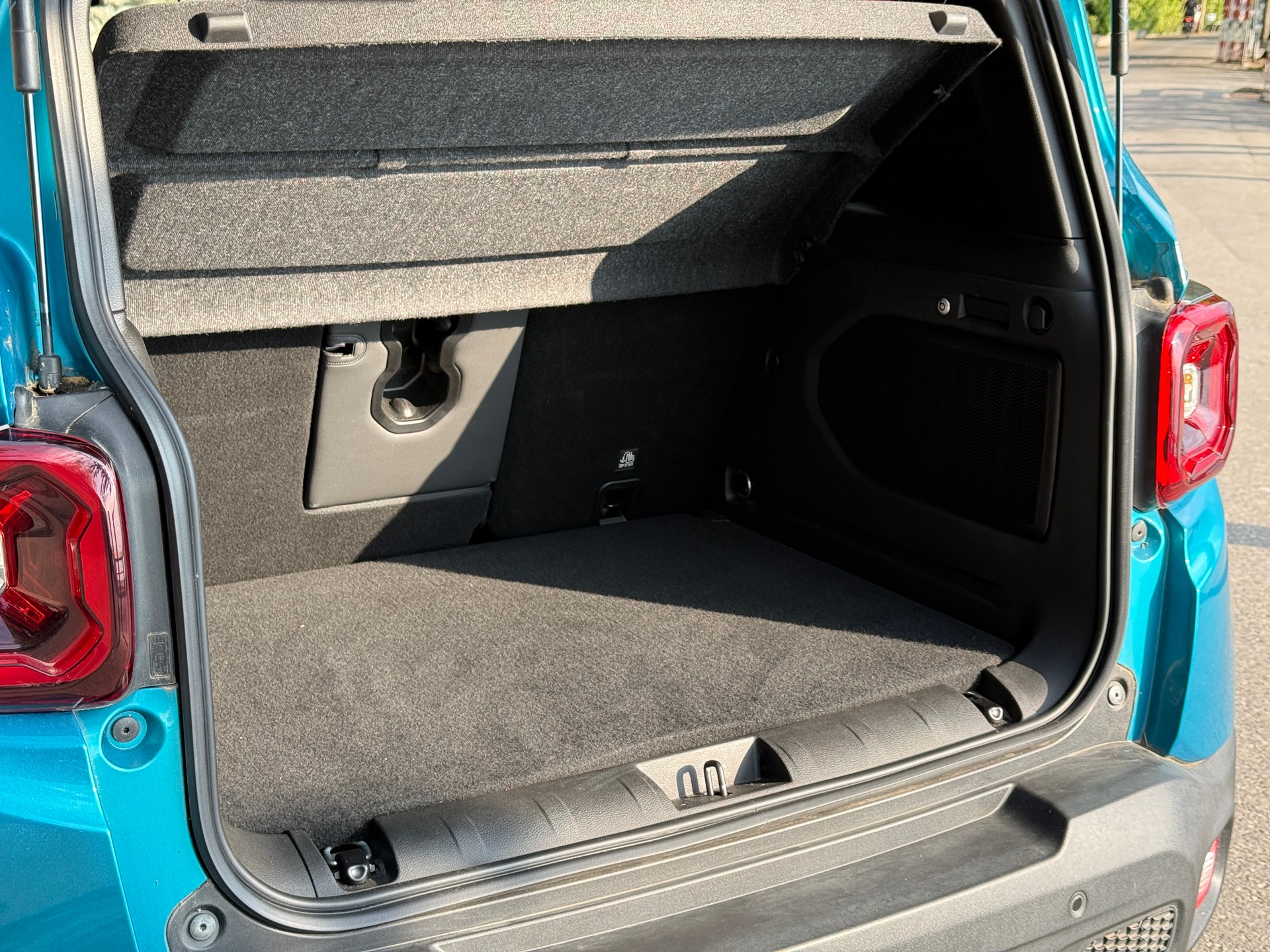 JEEP Renegade 1.3 GSE Turbo Limited-image-9