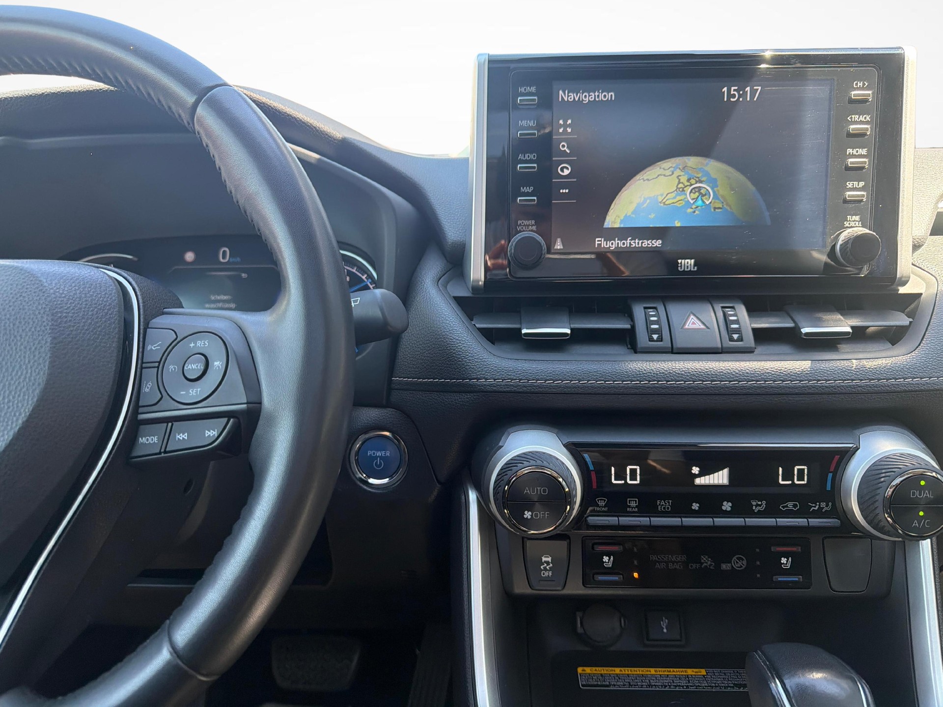 TOYOTA RAV4 2.5 HEV Premium-image-17