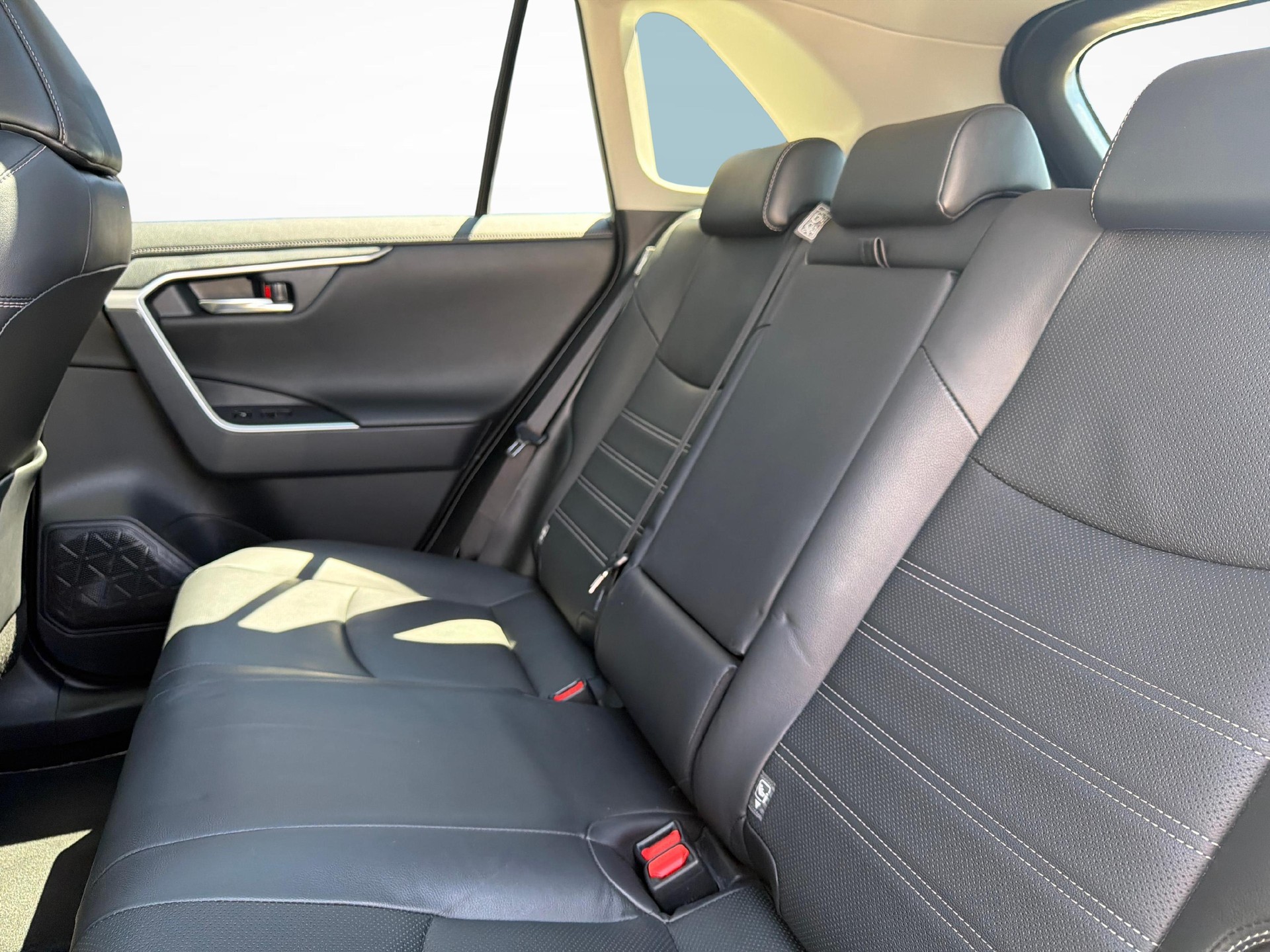 TOYOTA RAV4 2.5 HEV Premium-image-10
